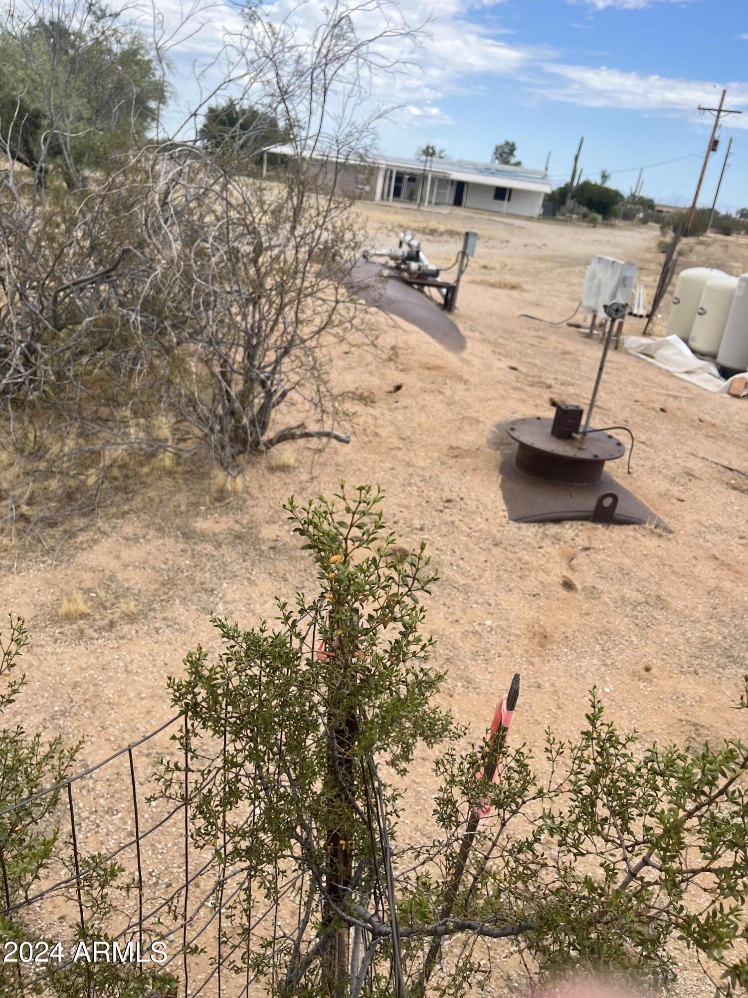 9557 N HIGHWAY 79 -- -