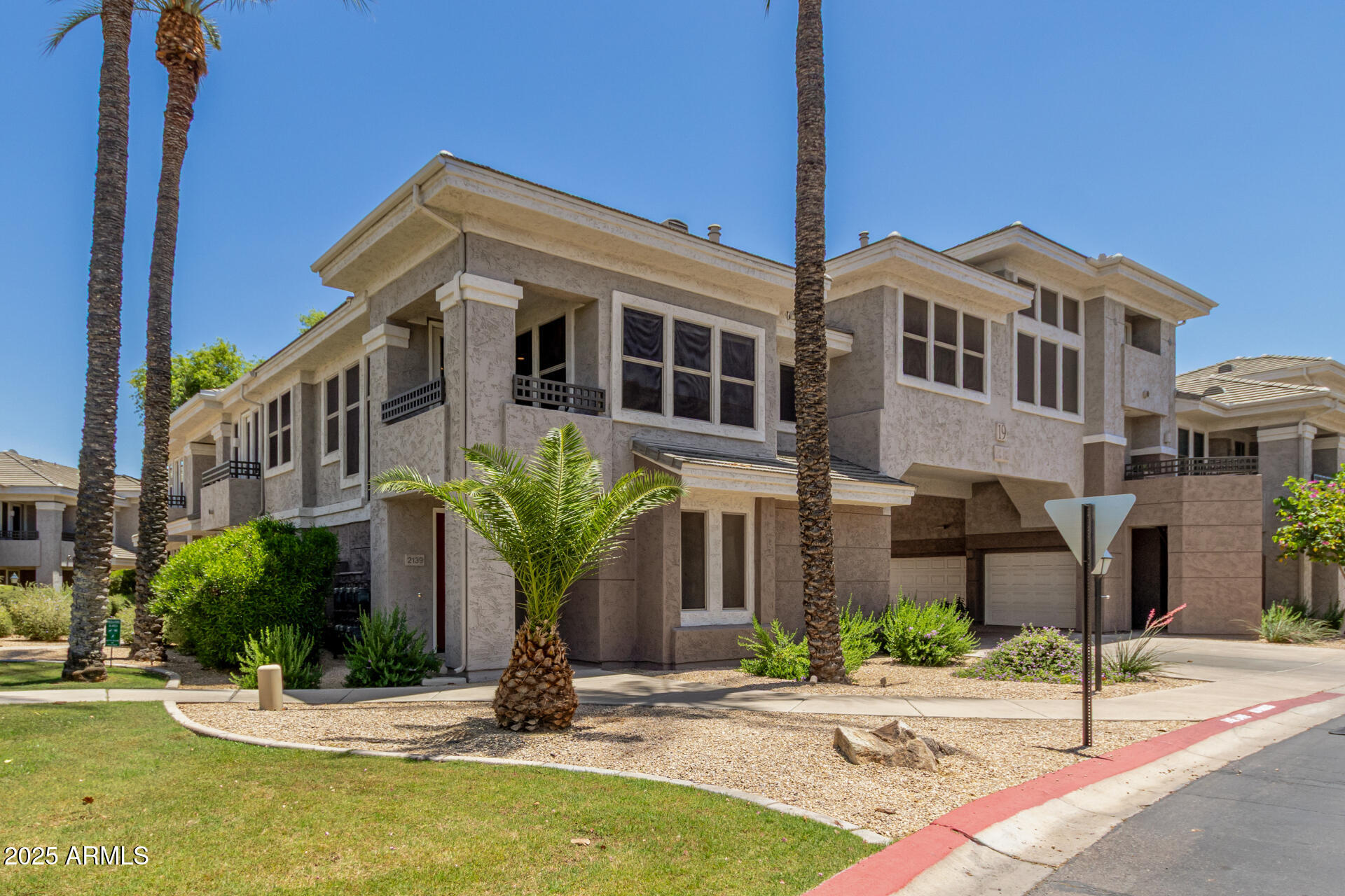 15221 N CLUBGATE Drive 2139