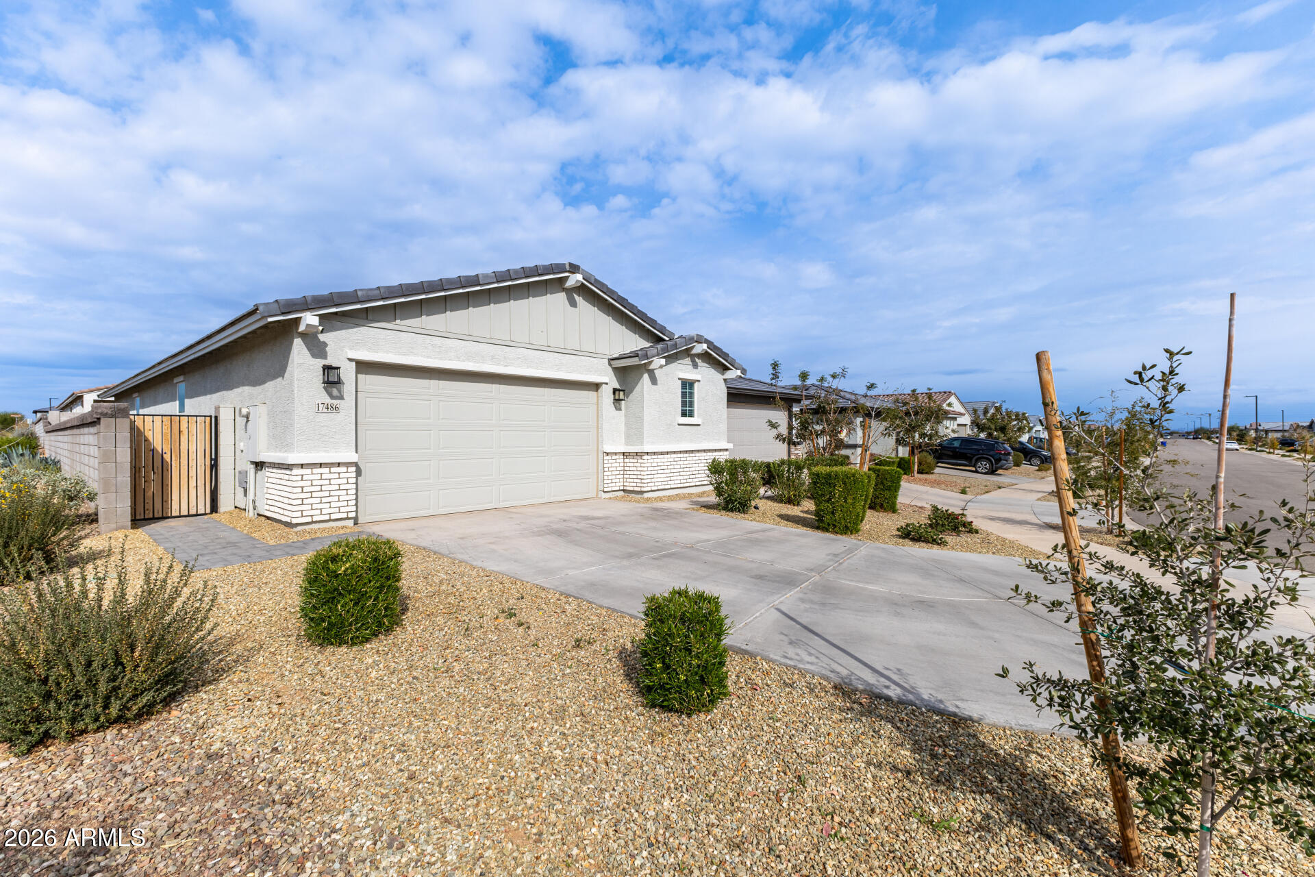 17486 W VIA DE LUNA Drive