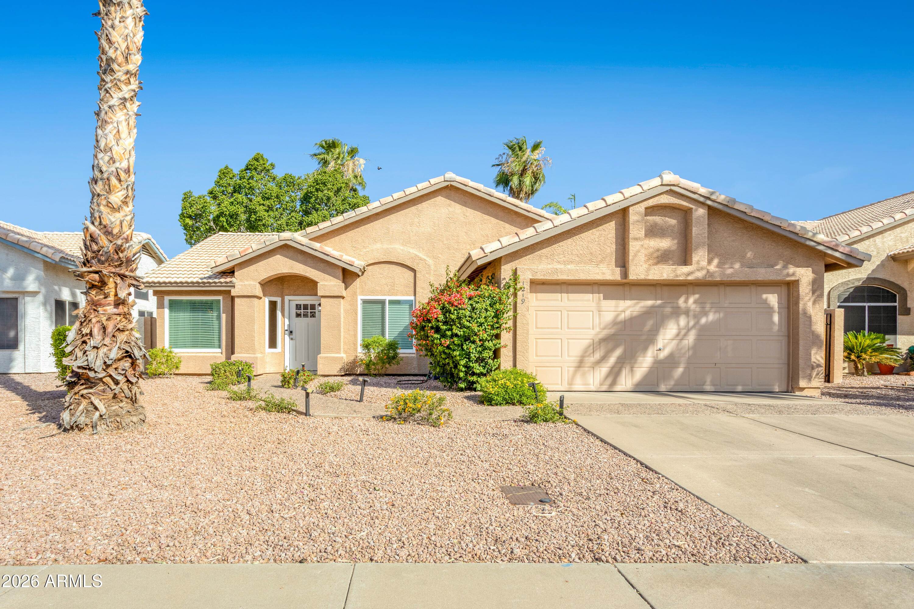 1219 E ARTESIAN Way