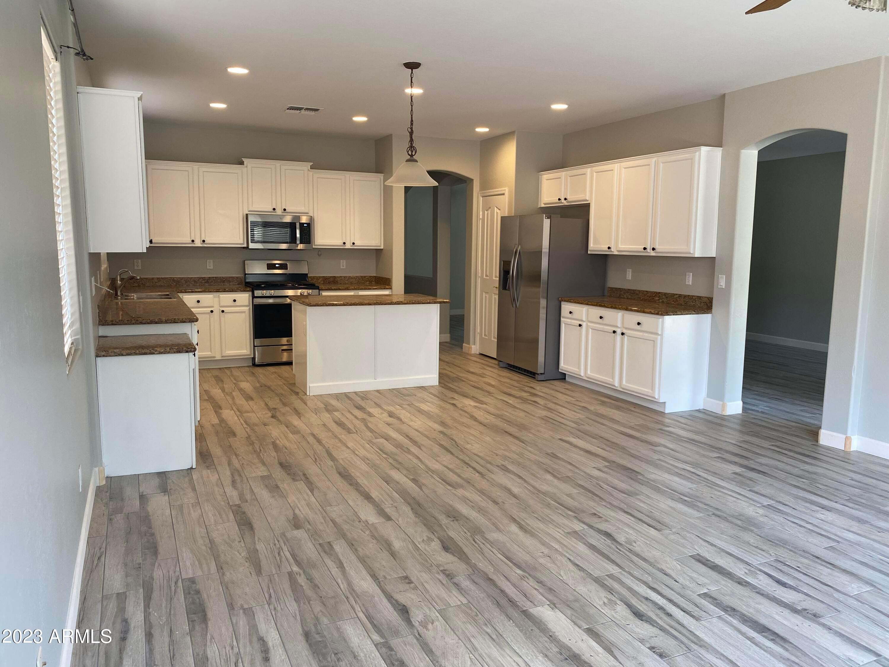 232 W Hawk Way