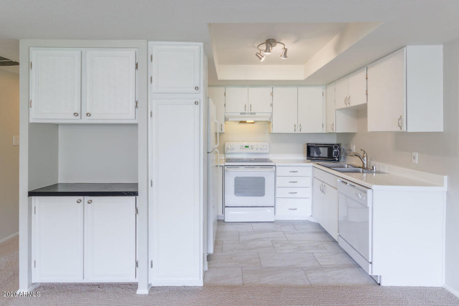 7960 E CAMELBACK Road 203