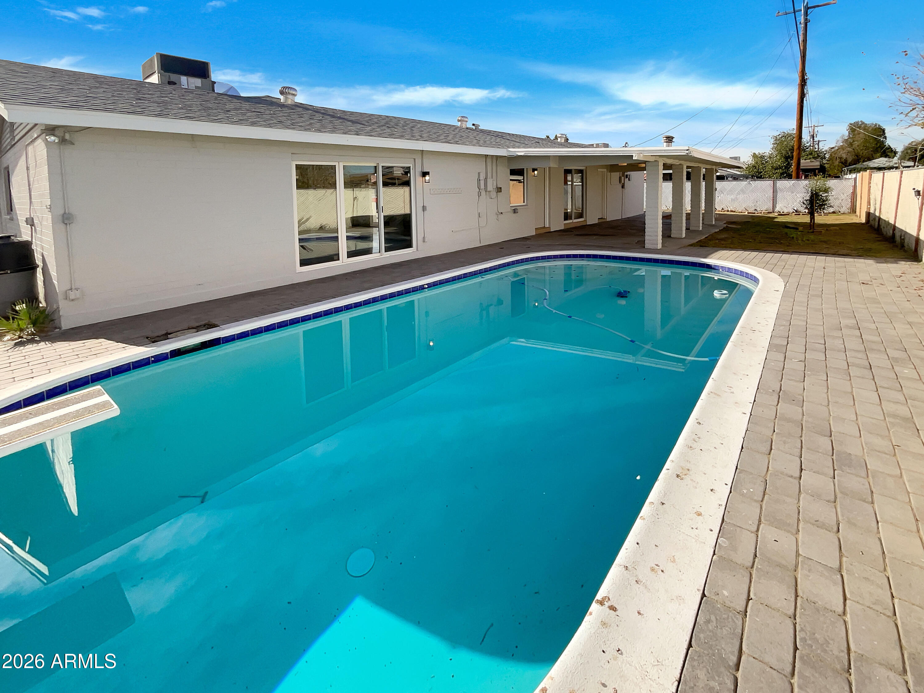 6020 W MEDLOCK Drive