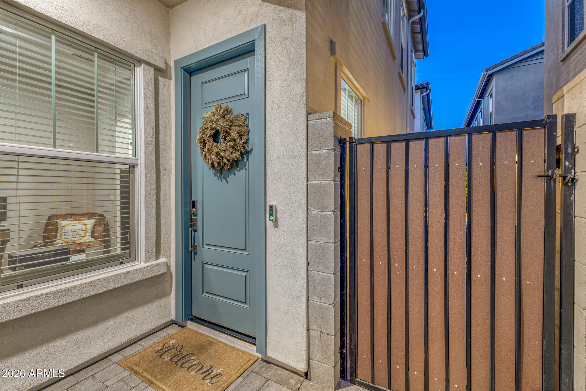 5022 E HARTFORD Avenue