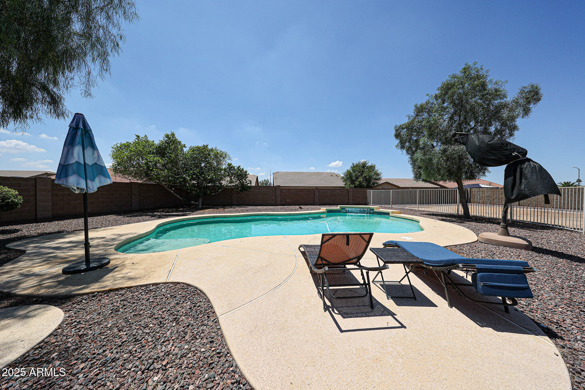 9243 W PALMER Drive