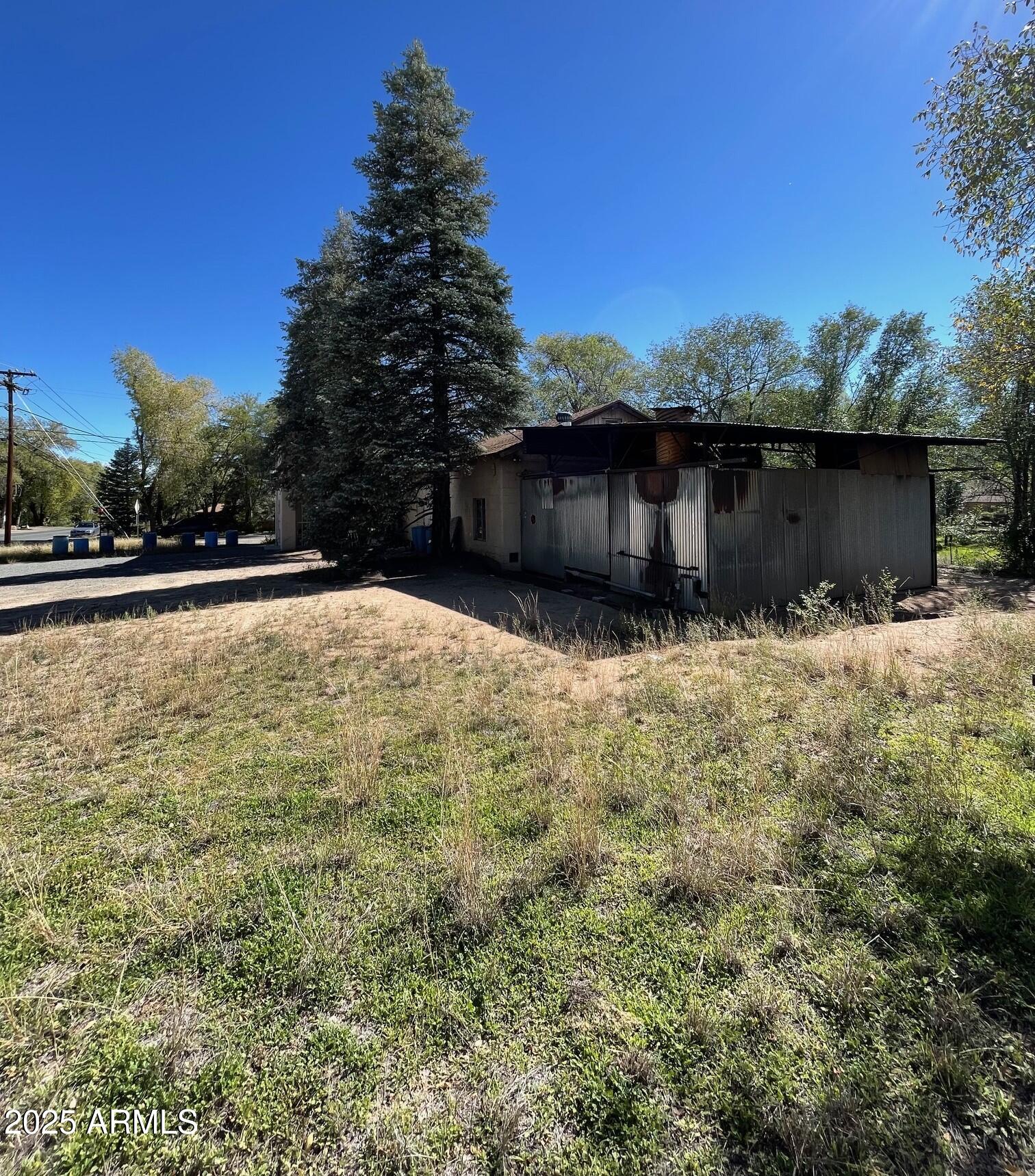 1701 W ADAMS Avenue 1