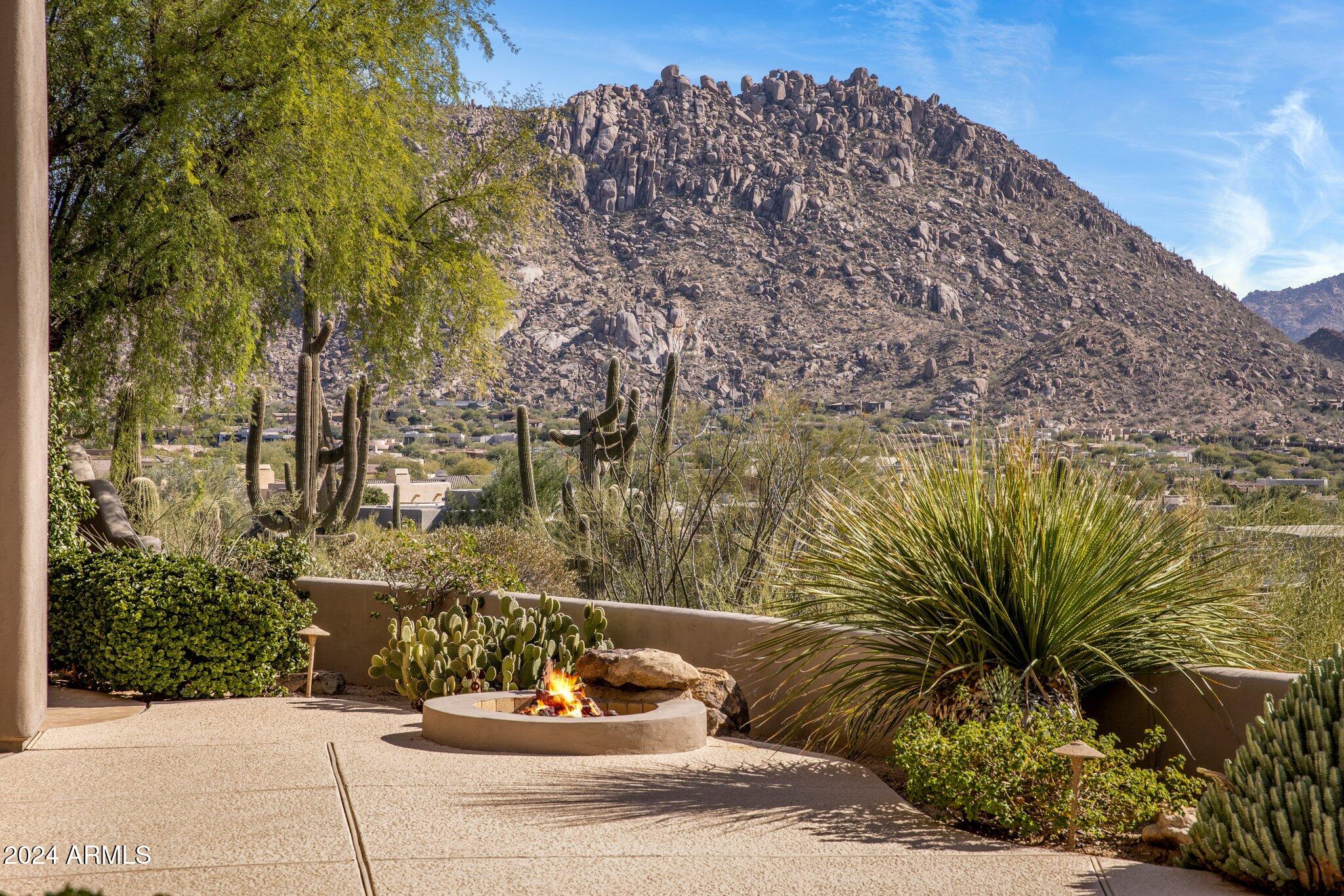 10040 E HAPPY VALLEY Road 2046