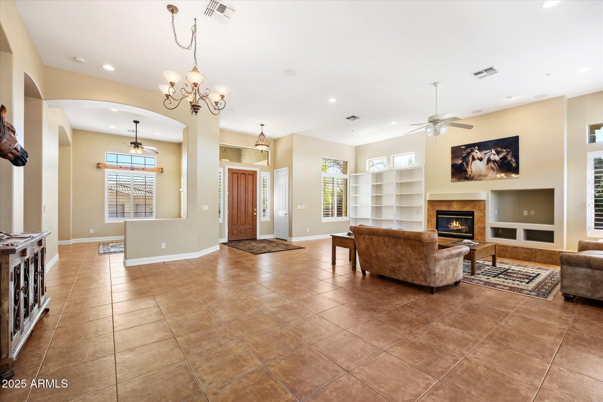 41904 N LONG COVE Way