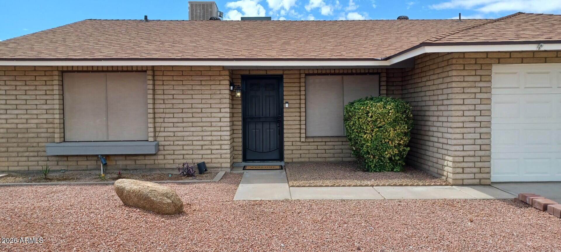 6533 W ALTADENA Avenue