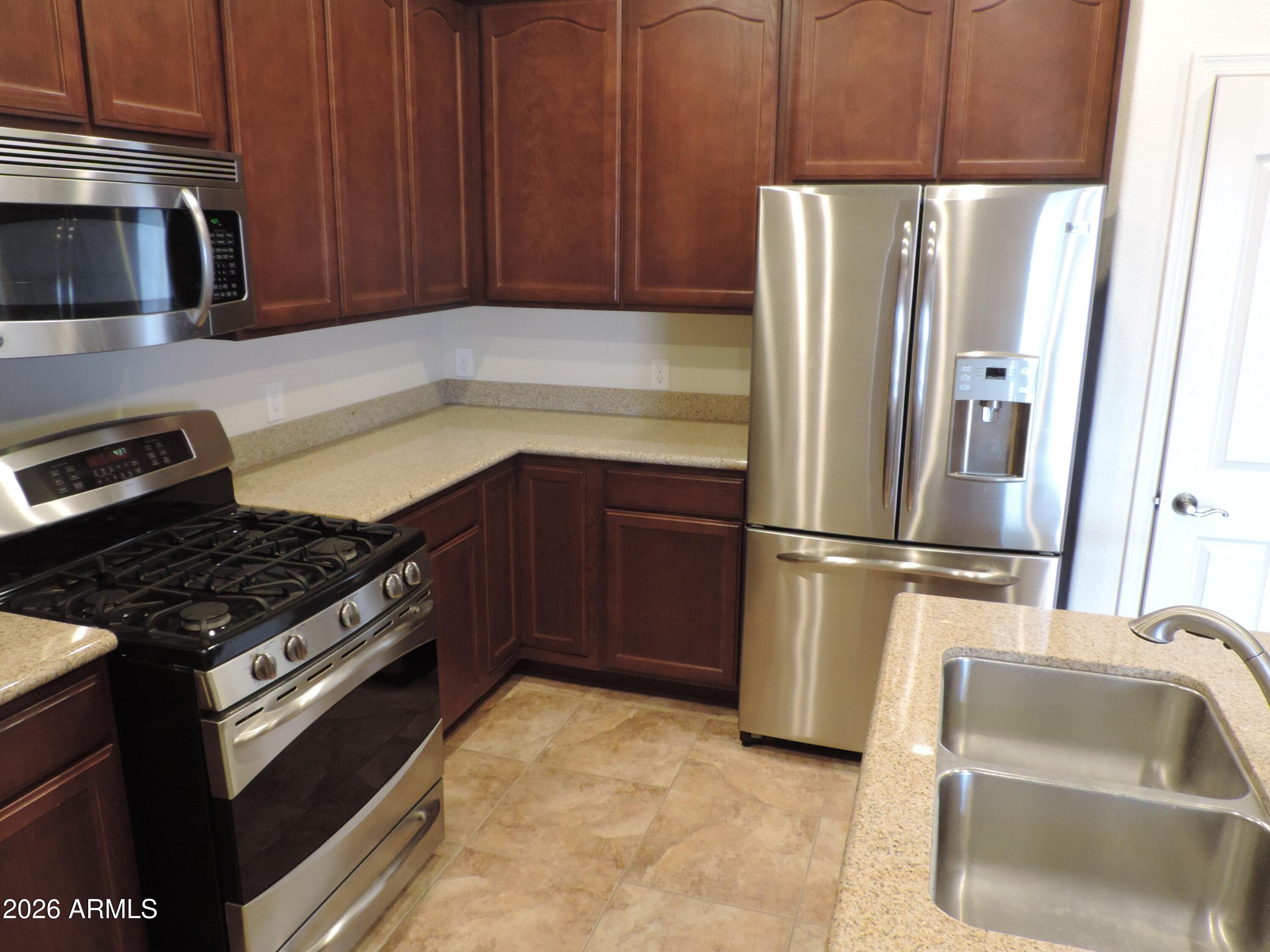 1265 PASO ROBLES Avenue