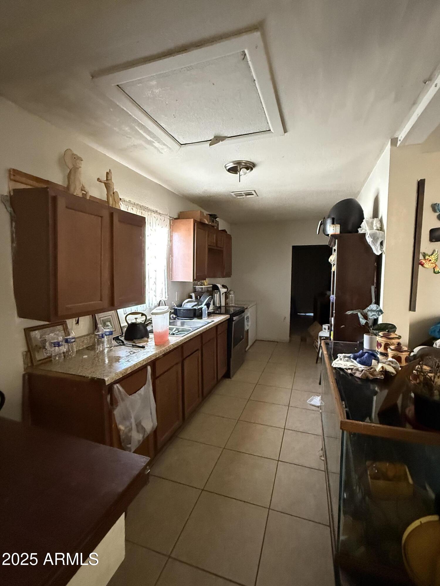 3206 W PIERCE Street