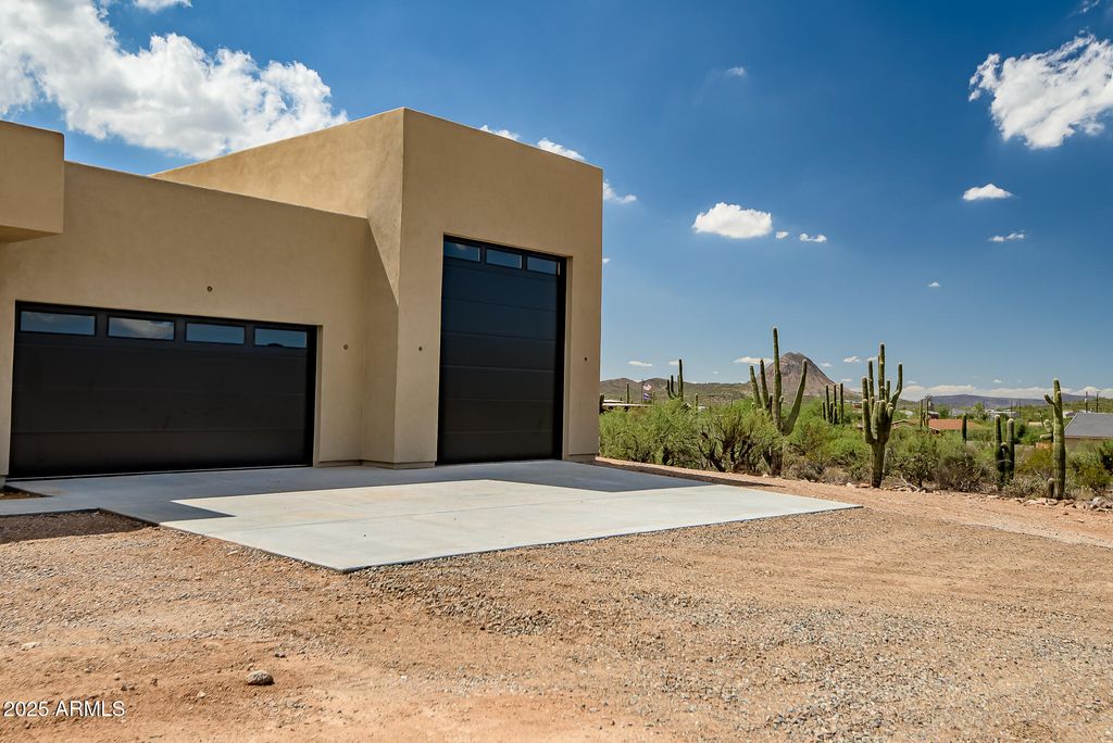 Photo of 441 W Roughrider Road, New River, AZ 85087 (MLS # 6921281)