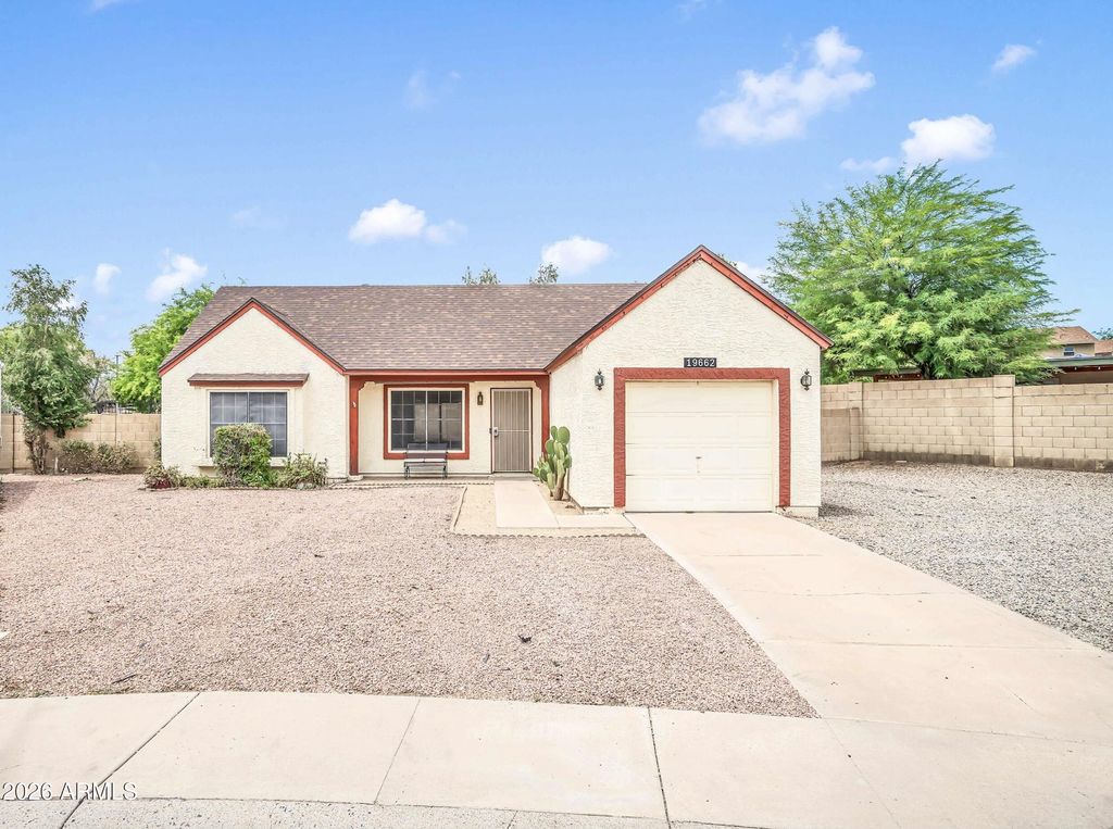 Photo of 19662 N 8th Place, Phoenix, AZ 85024 (MLS # 7028795)