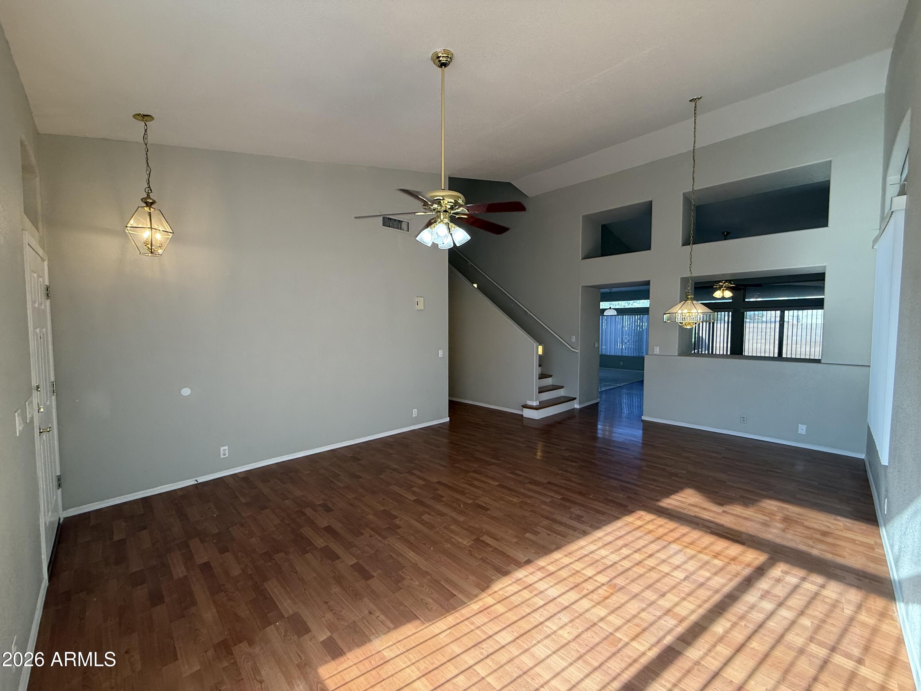 1253 N SPIRE Court