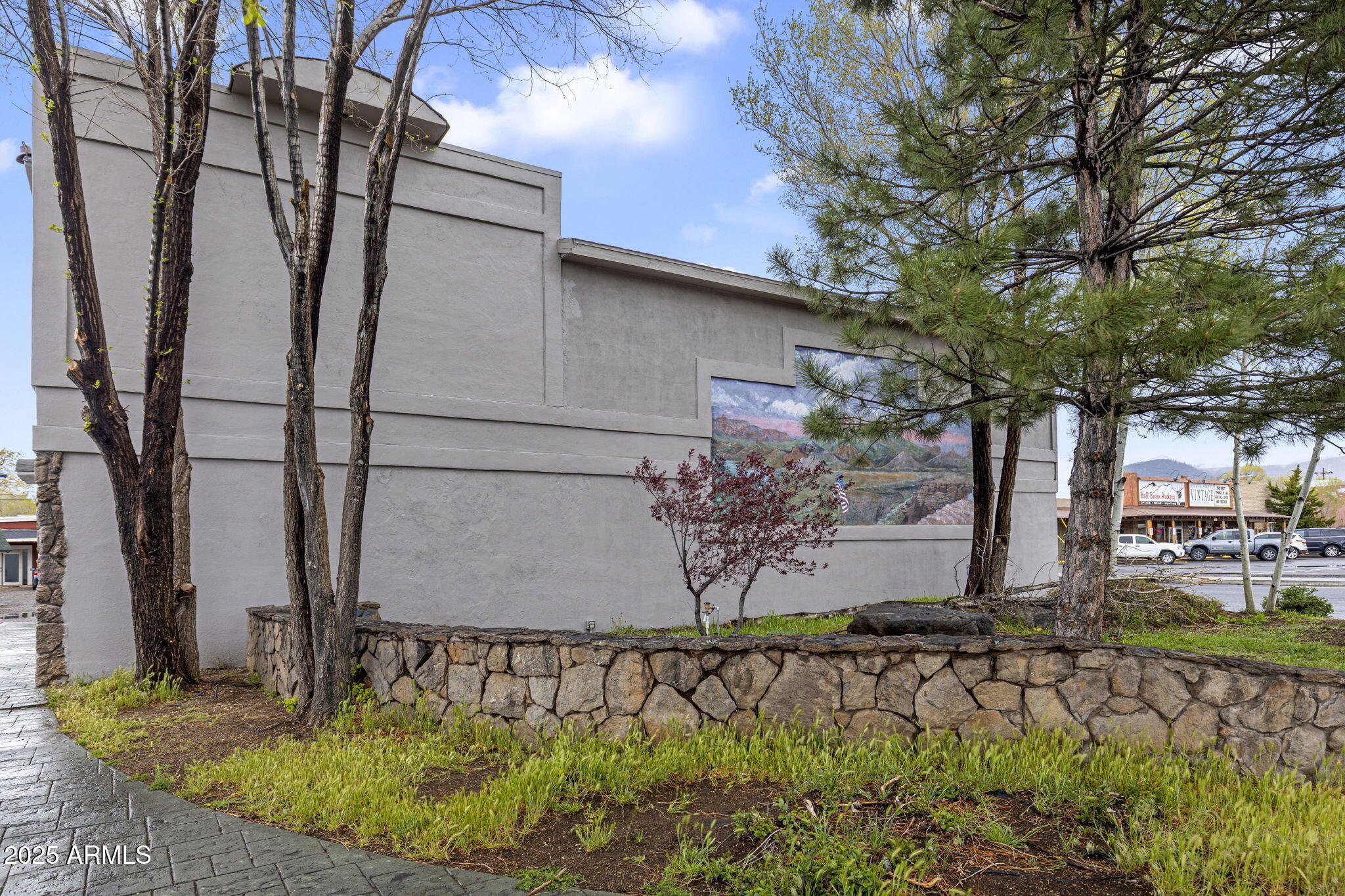 2410 E ROUTE 66 --