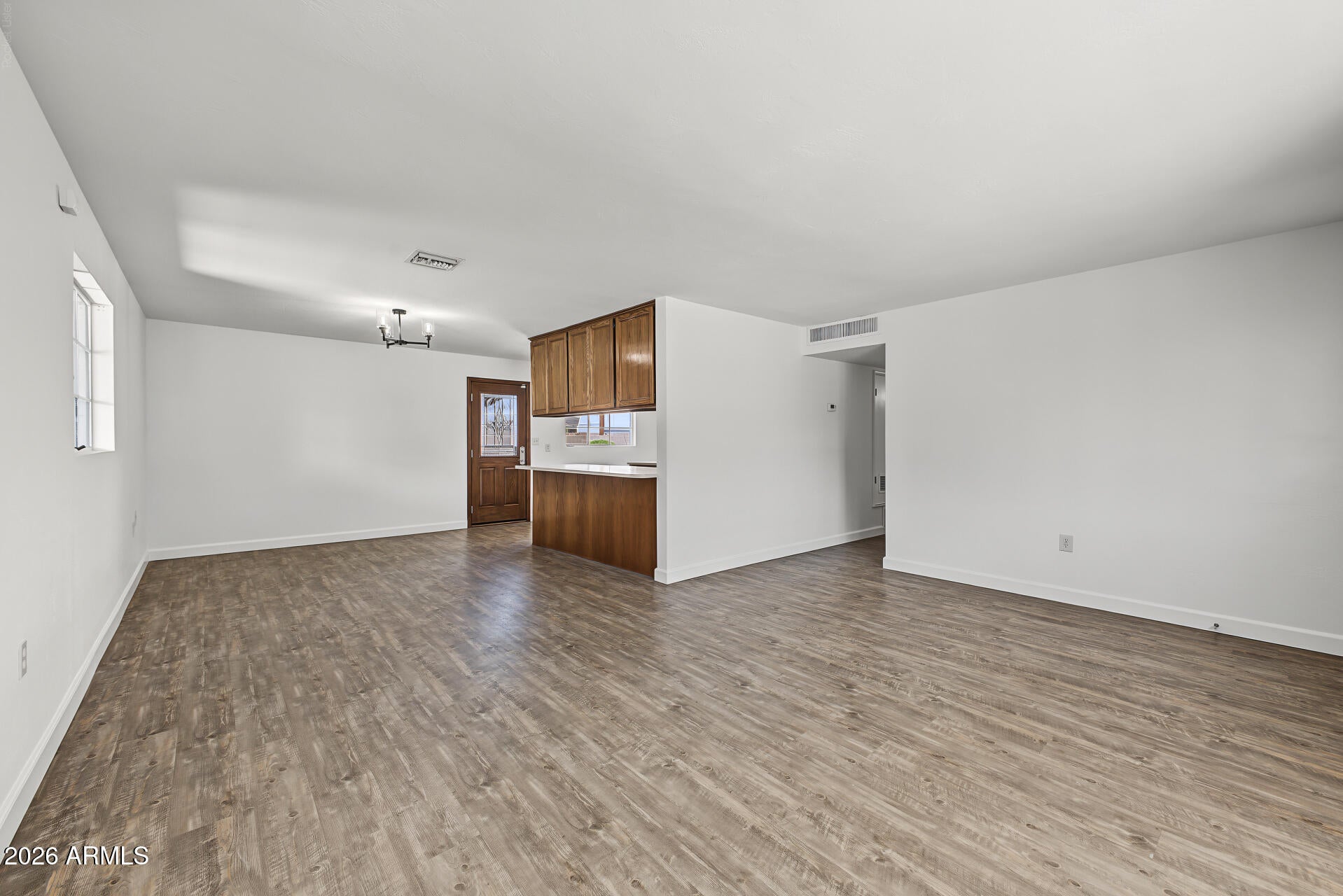 1862 W 5TH Street