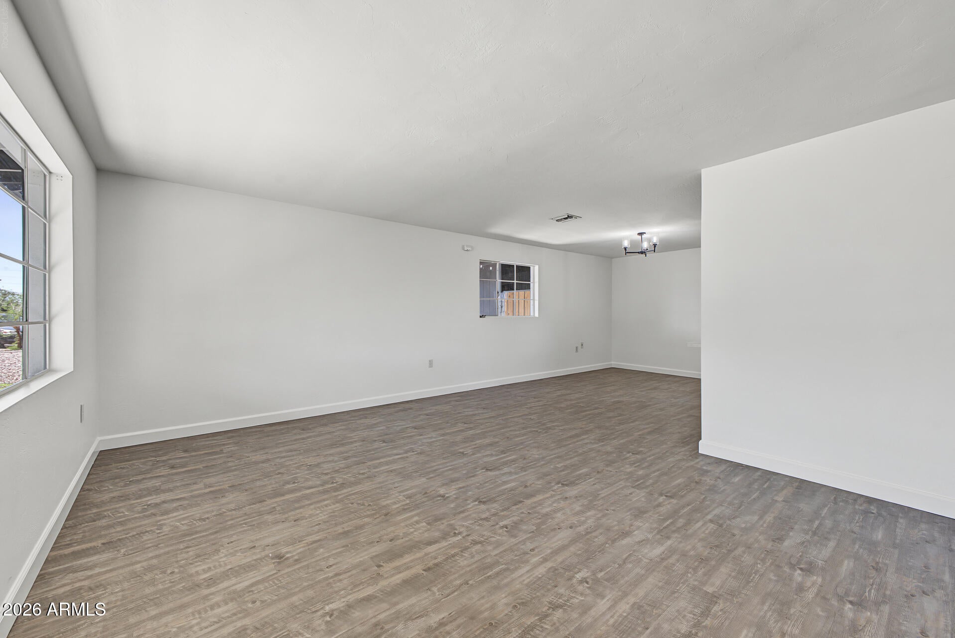 1862 W 5TH Street