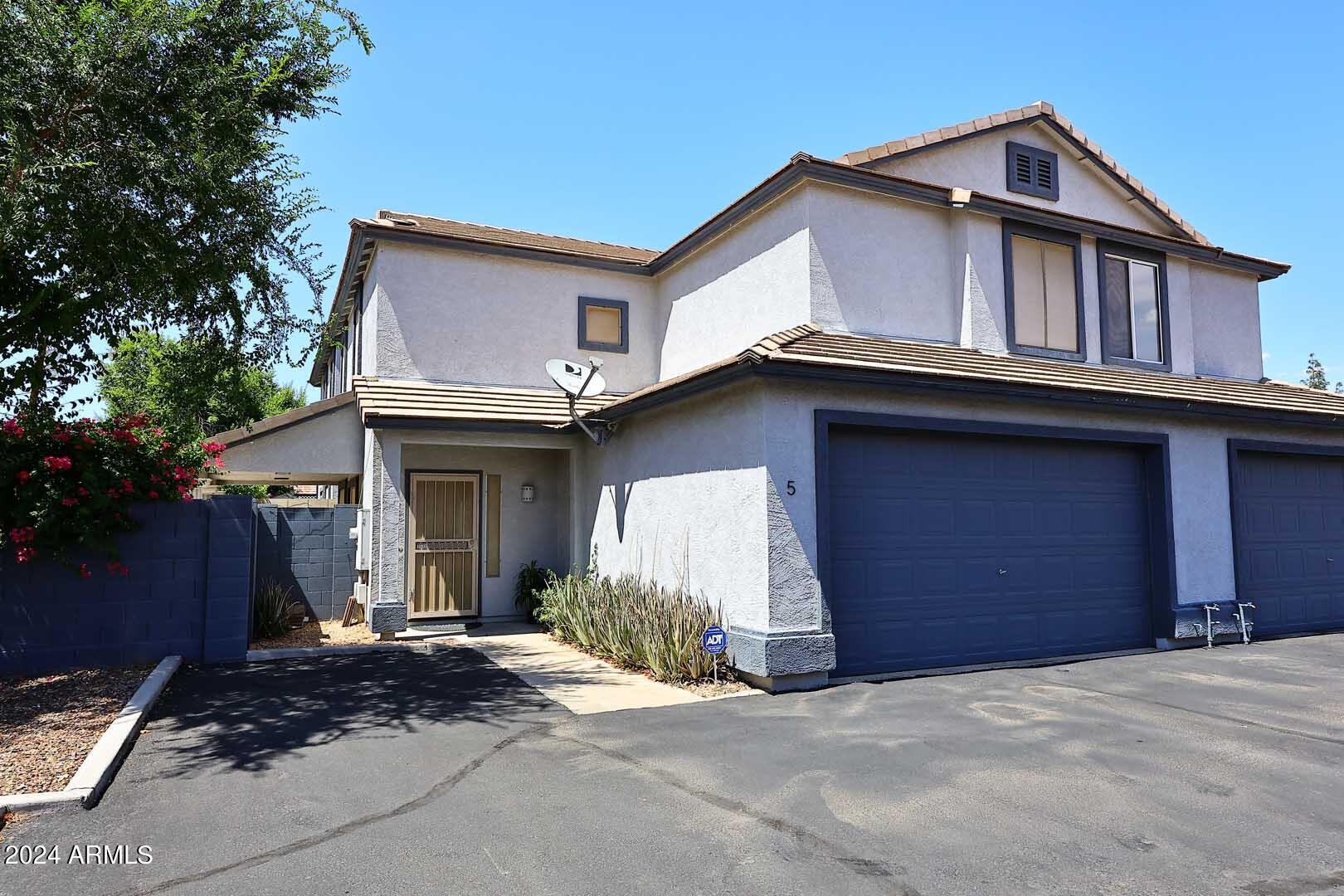 View Phoenix, AZ 85015 townhome