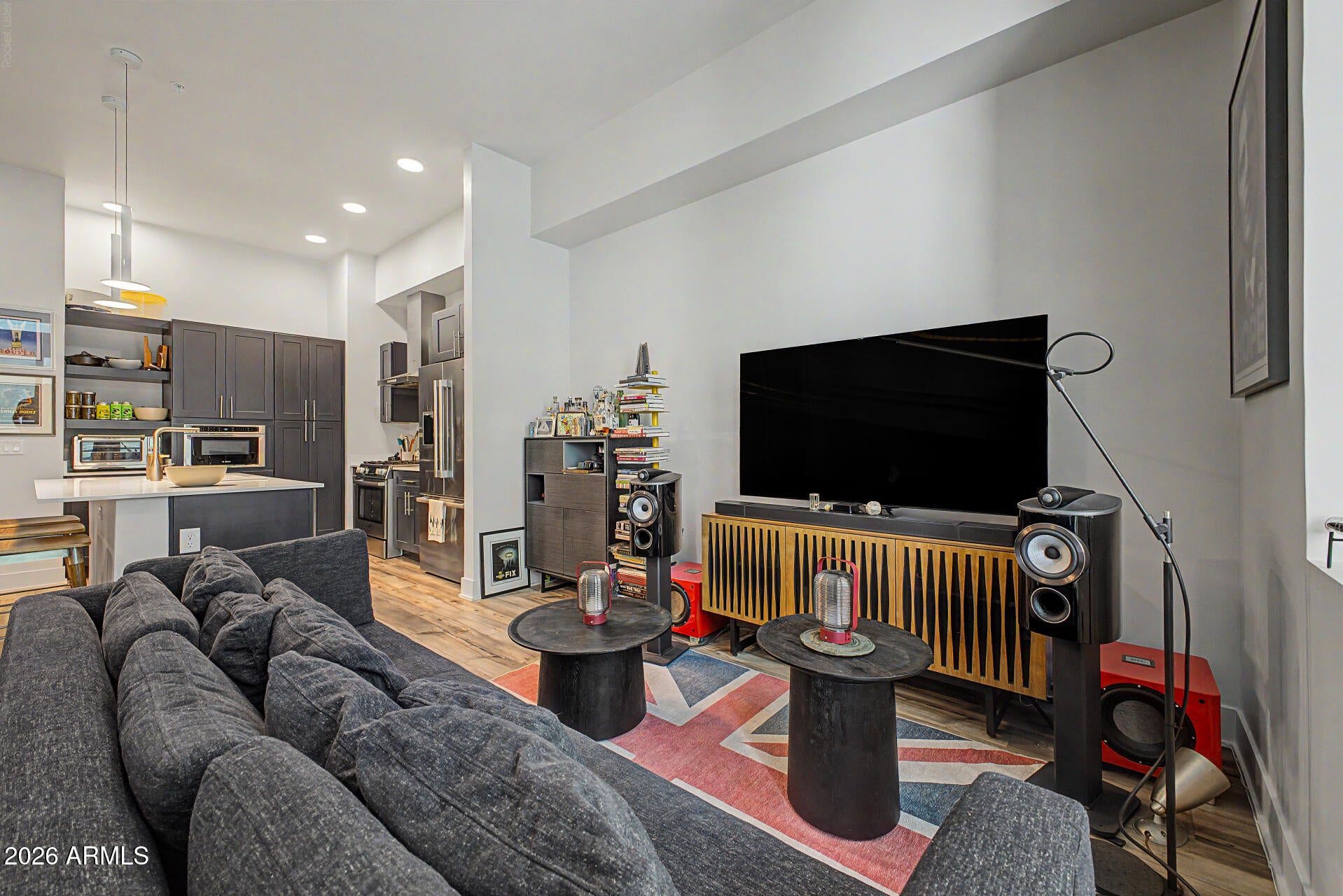 3131 N CENTRAL Avenue 7019