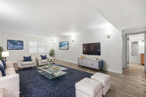 Featured picture for the property 6894058