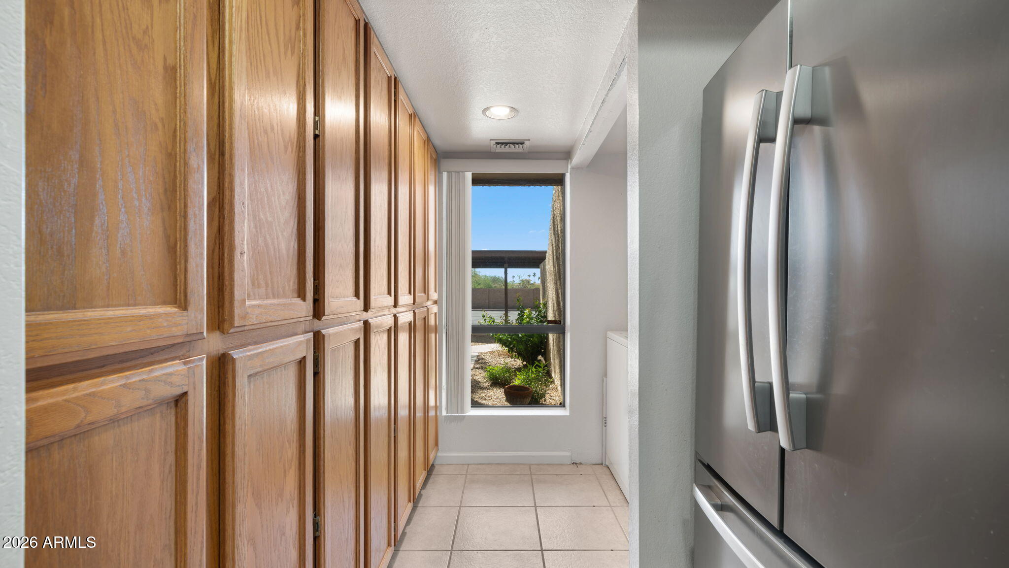 8651 E ROYAL PALM Road 127