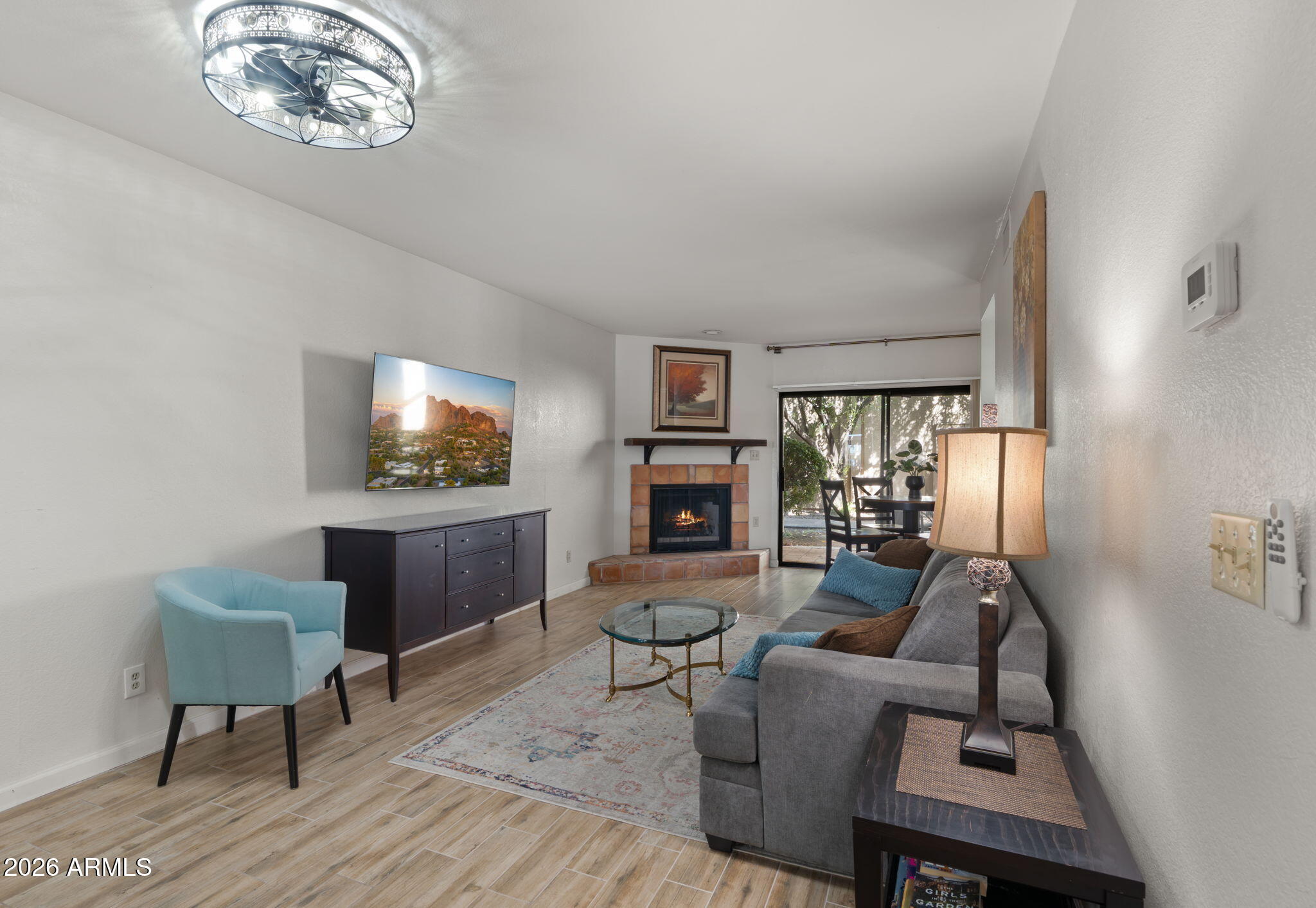 8651 E ROYAL PALM Road 127