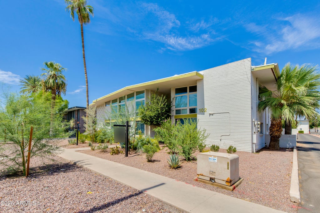 Photo of 102 W Maryland Avenue #C1, Phoenix, AZ 85013 (MLS # 7071969)