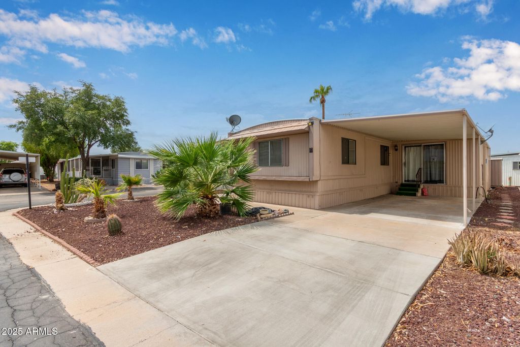 Photo of 200 E Knox Road #67, Chandler, AZ 85225 (MLS # 6915376)