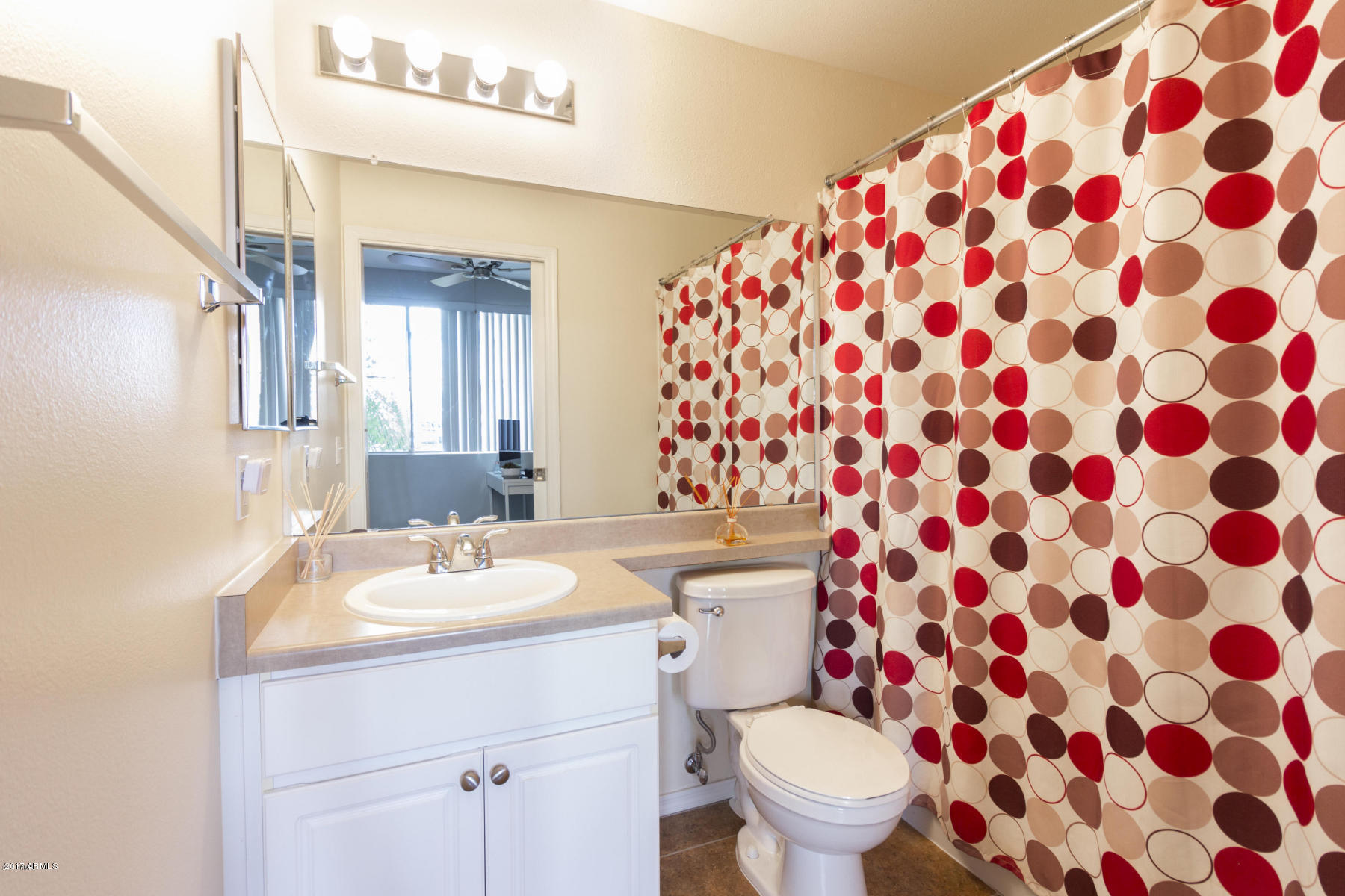 1701 E Colter Street 203