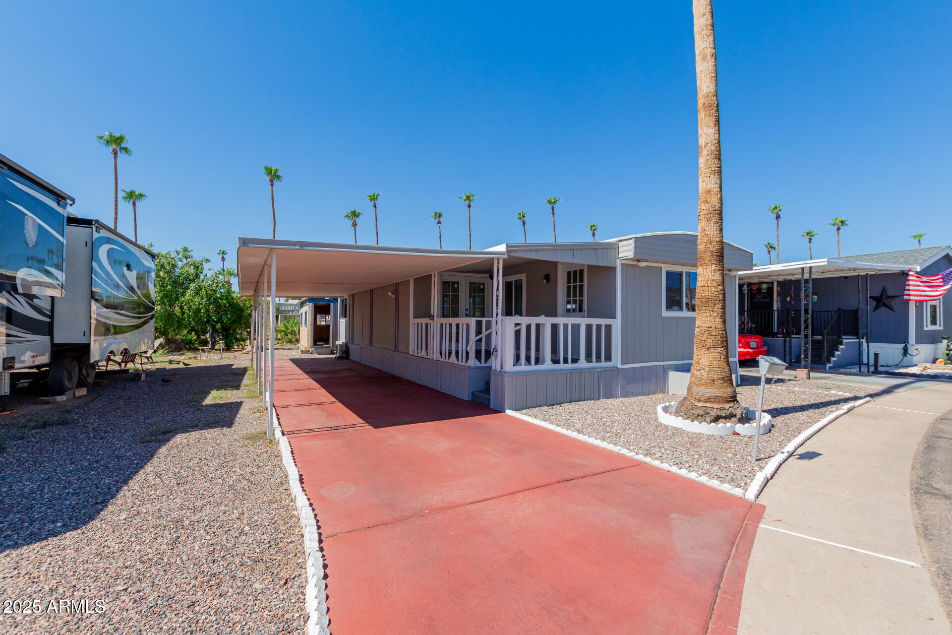 2050 W Dunlap Avenue D52