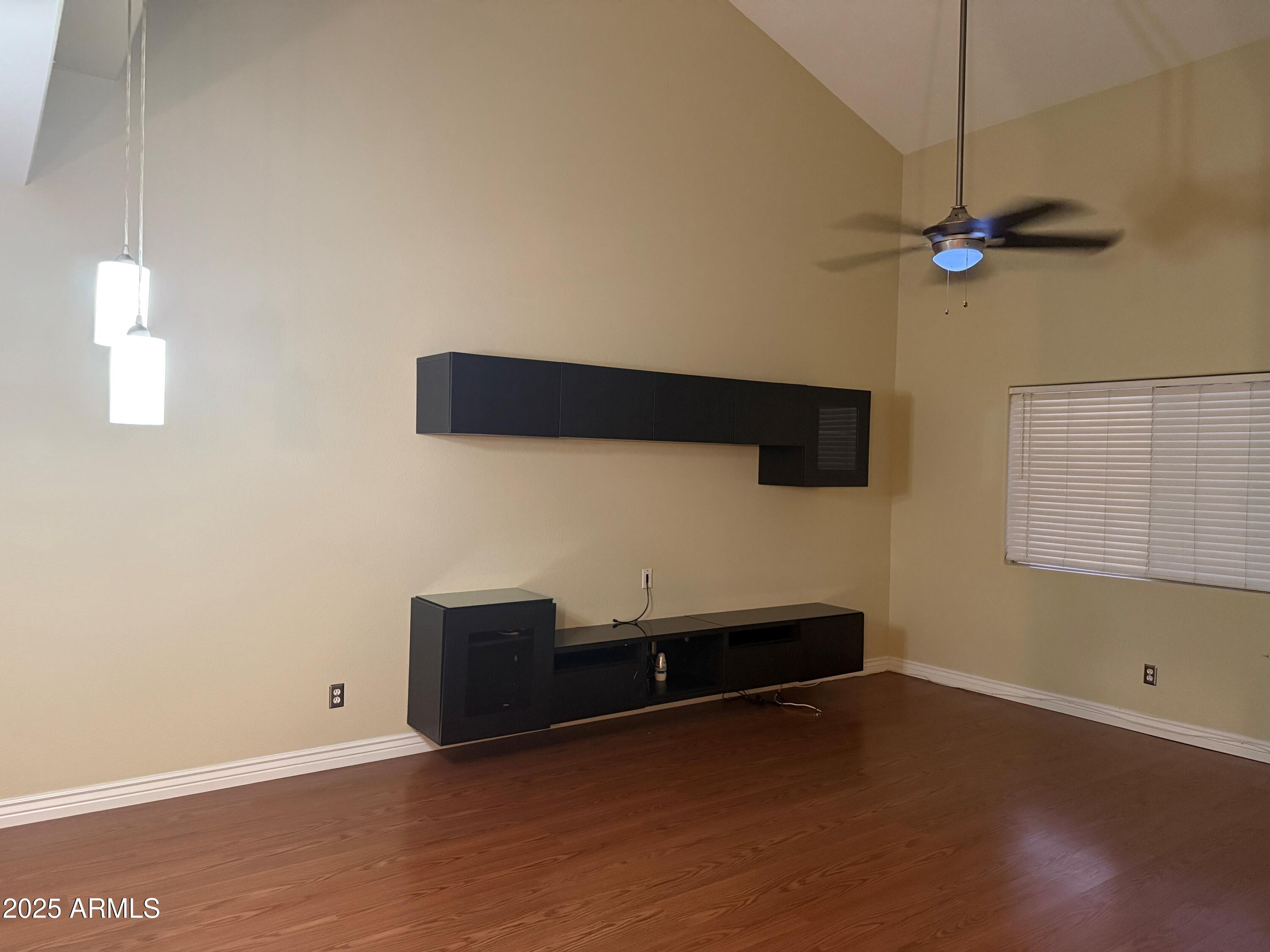 15825 N HIDDEN VALLEY Lane