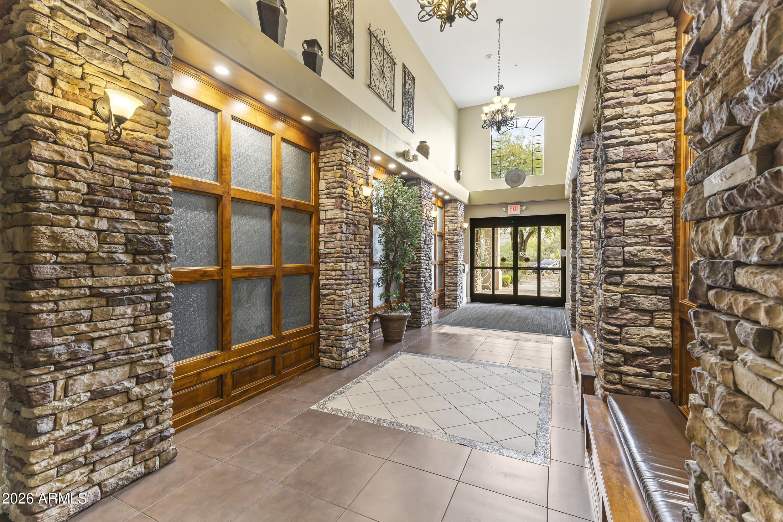 5450 E DEER VALLEY Drive 1002