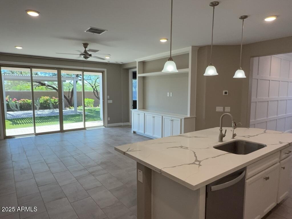 9135 W MINNEZONA Avenue