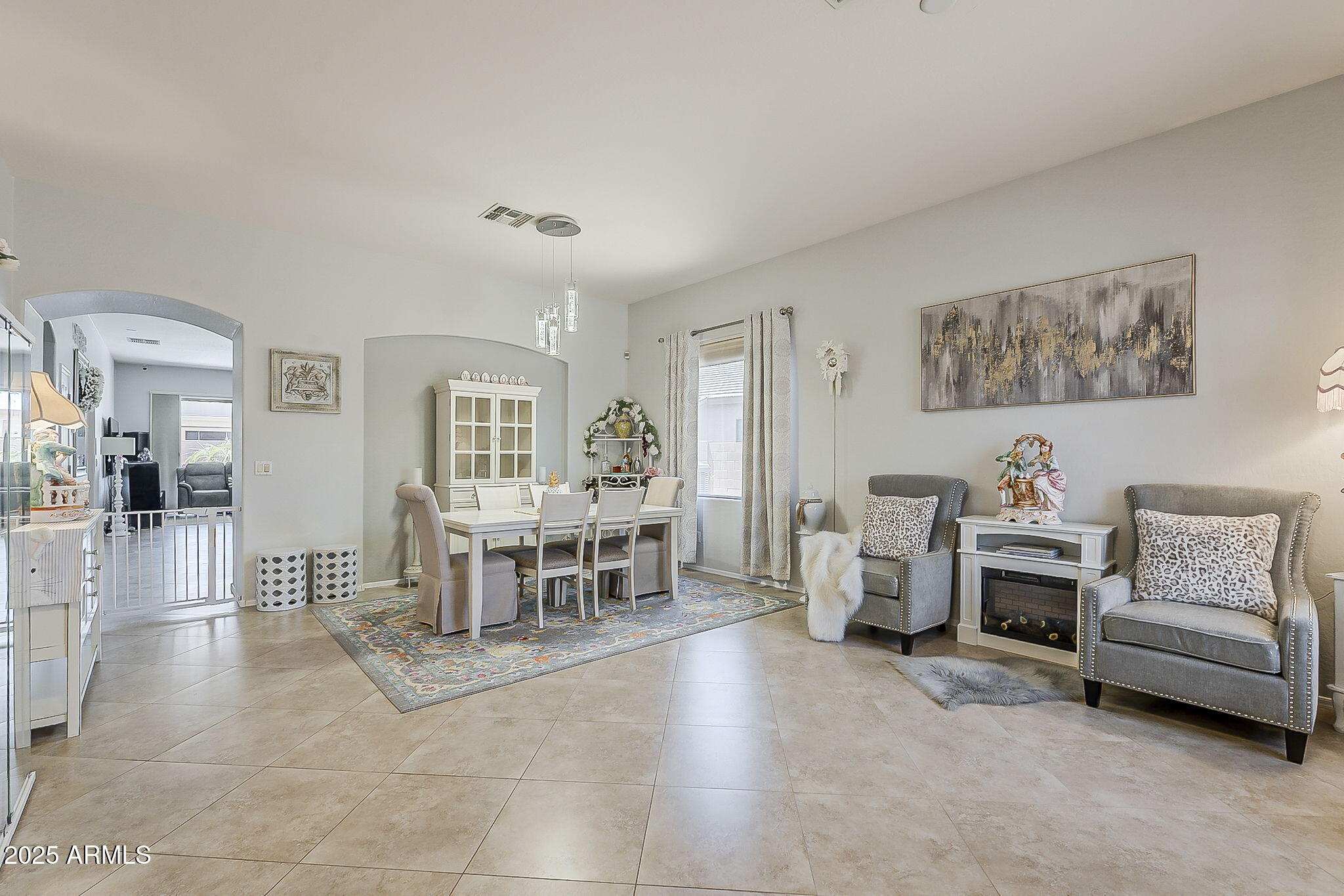 43319 W OAKLAND Court