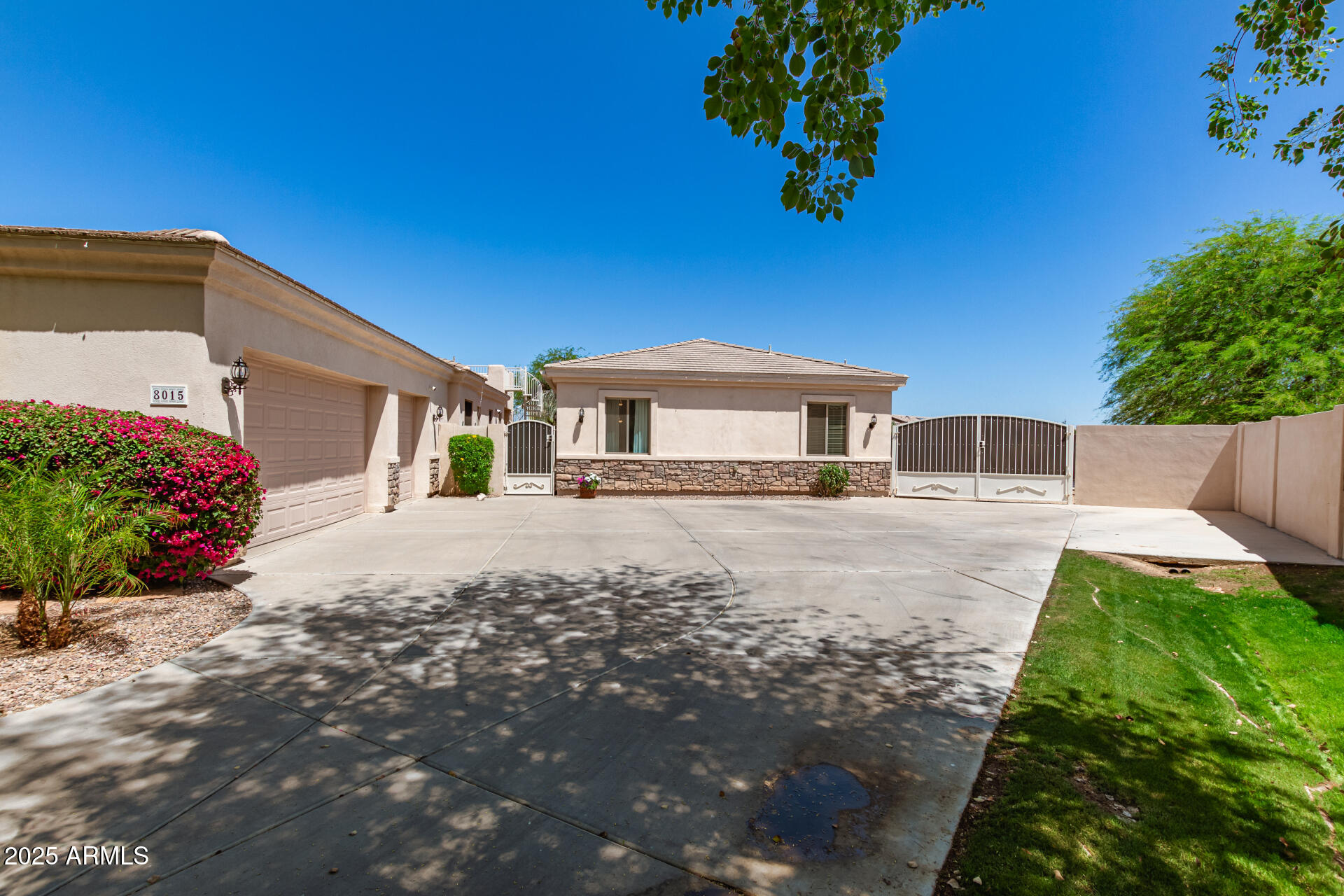 8015 S 29TH Way