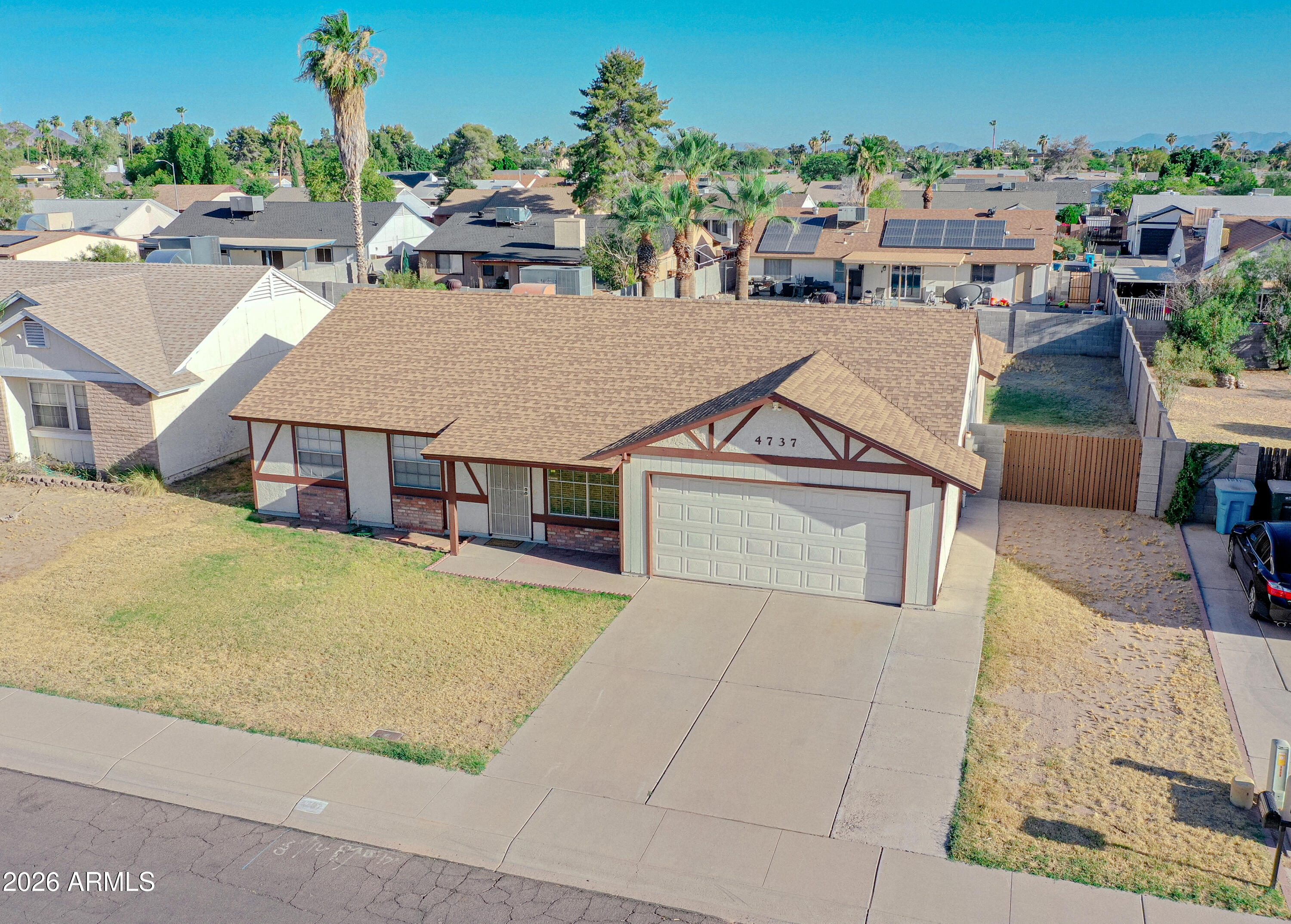 4737 W VILLA THERESA Drive