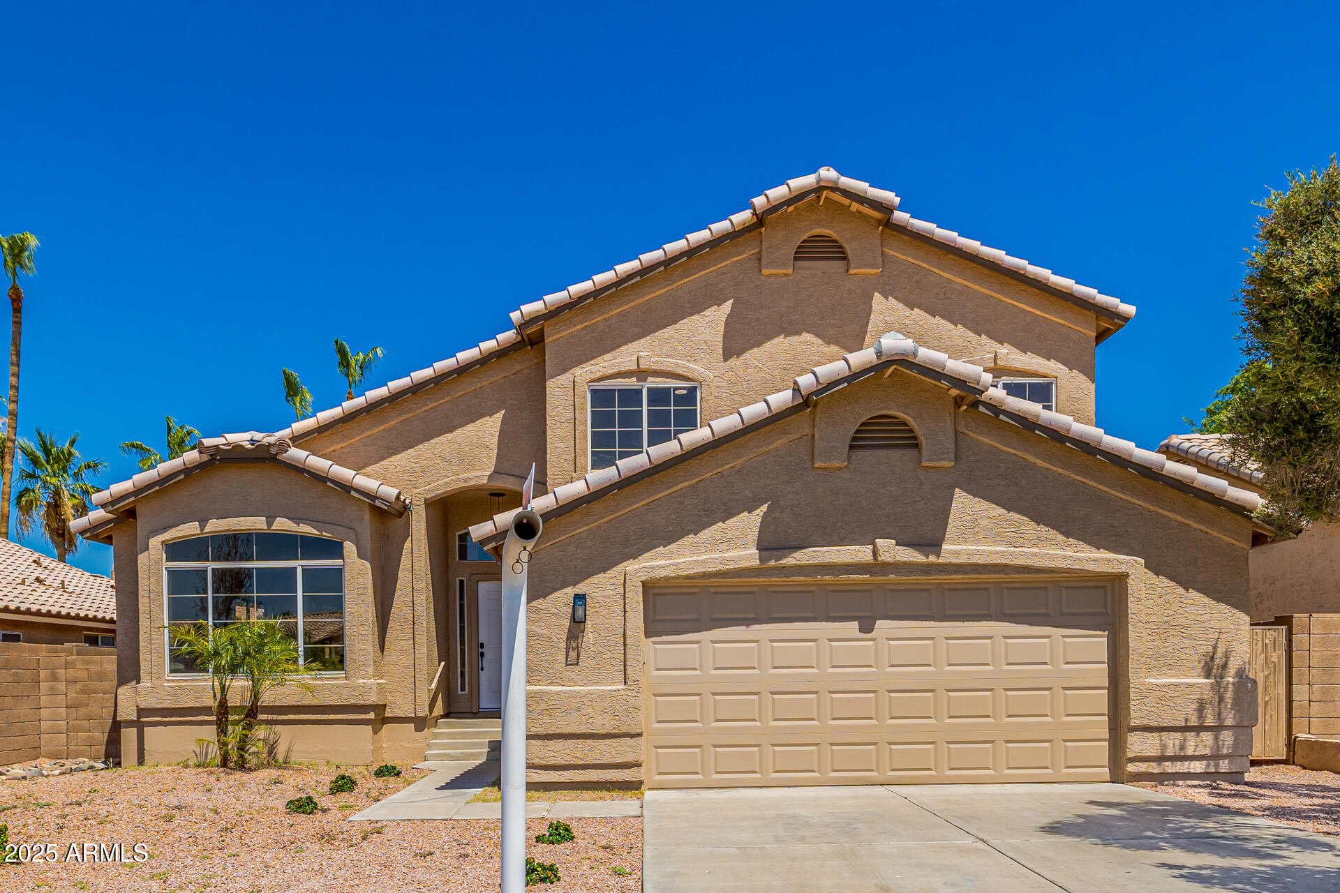 8478 W GROVERS Avenue