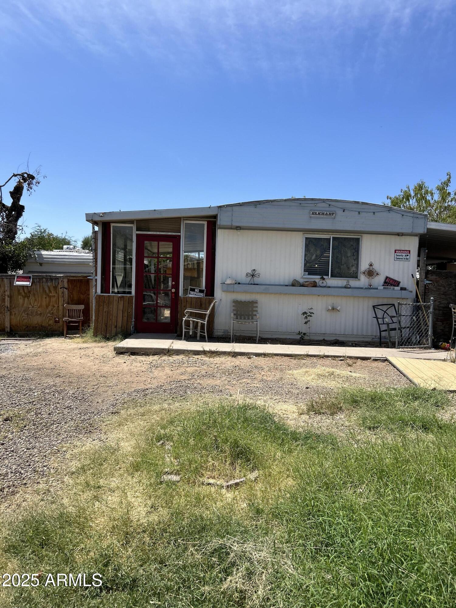4233 E MINTON Street