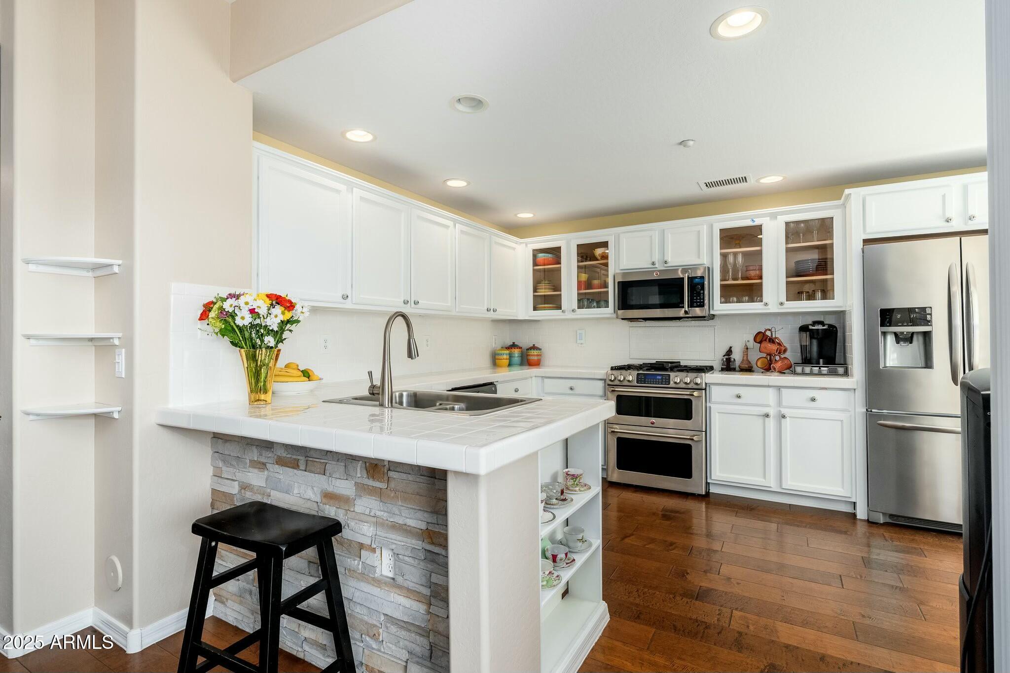 33550 N DOVE LAKES Drive 1041