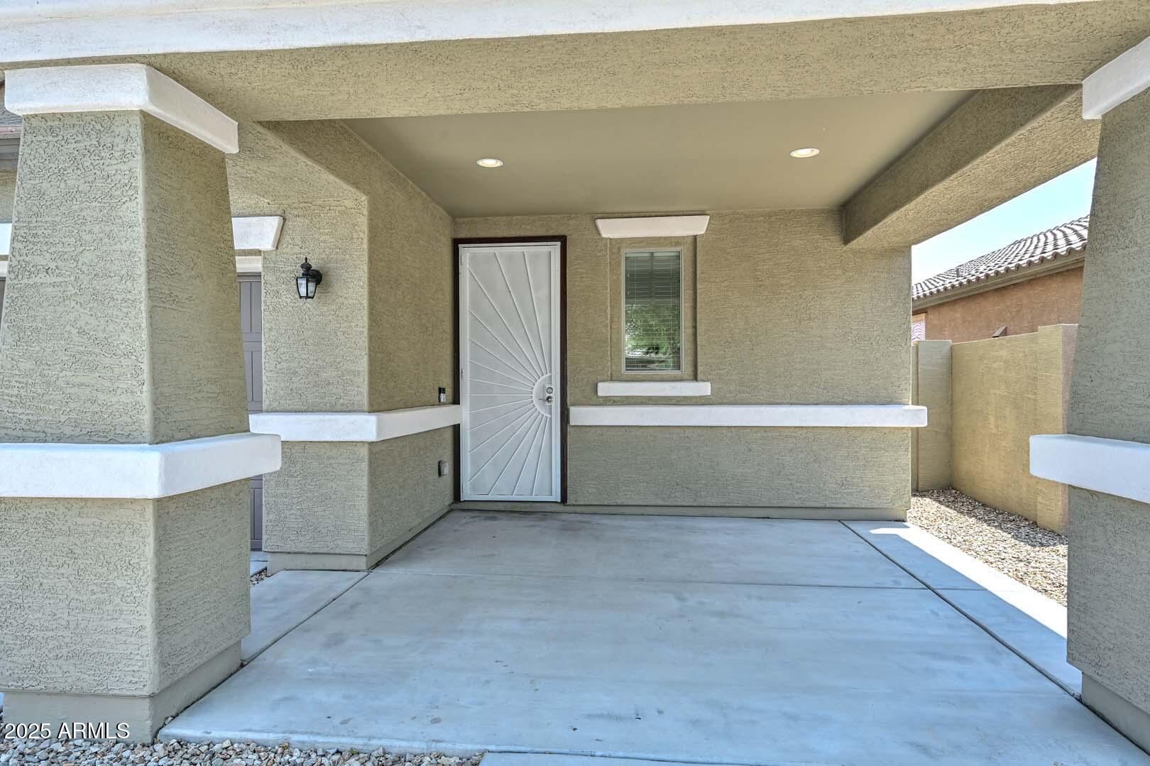 9929 W GROSS Avenue