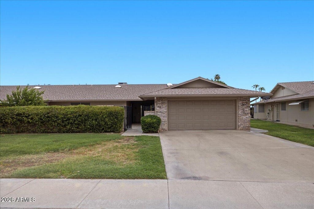 Photo of 19021 N Signal Butte Circle, Sun City, AZ 85373 (MLS # 7076040)