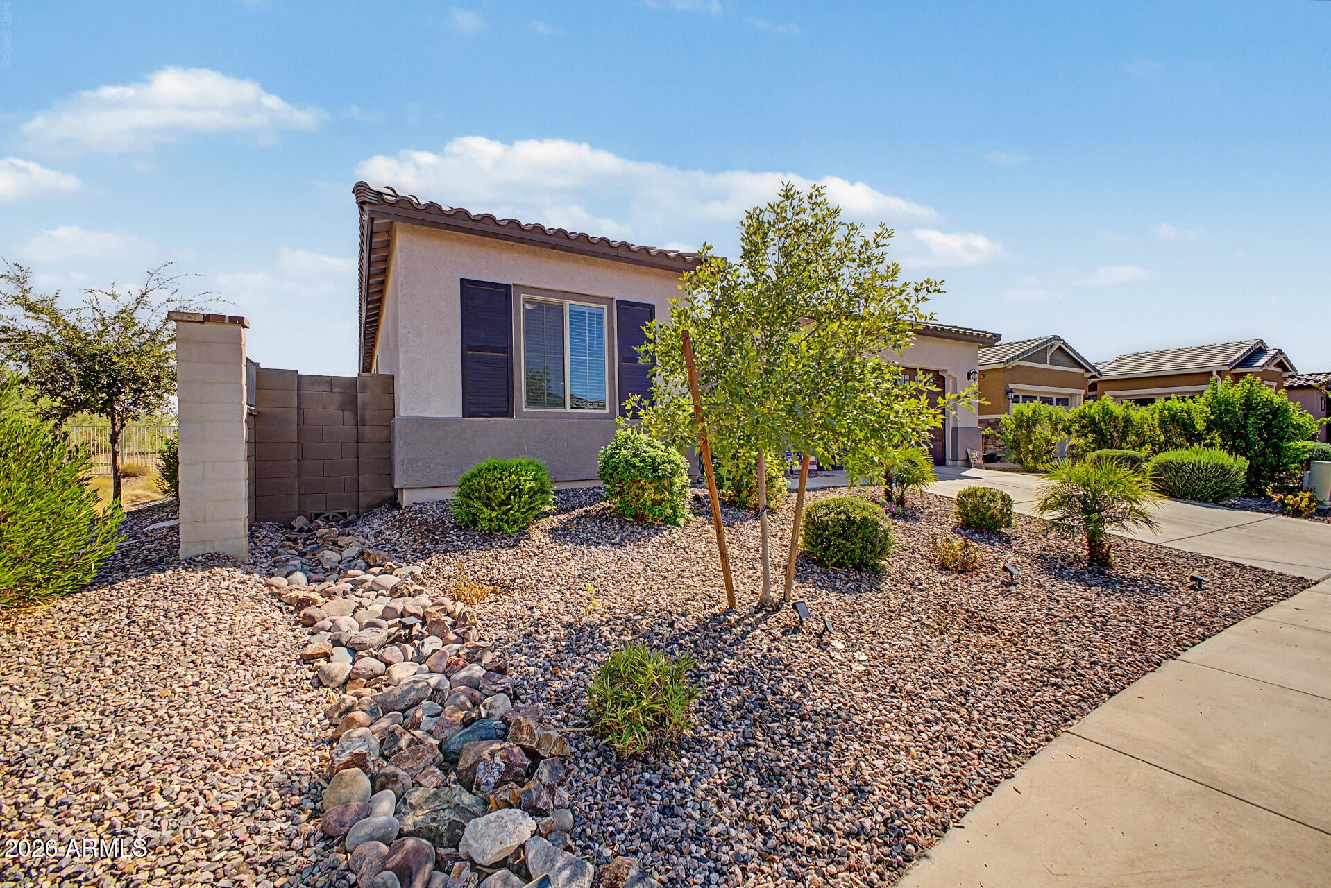 2373 E FANDANGO Drive