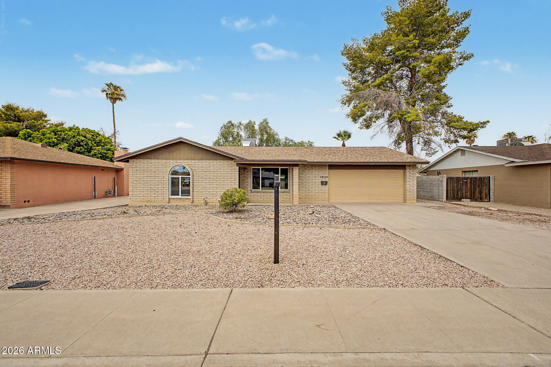 2820 S GEORGE Drive