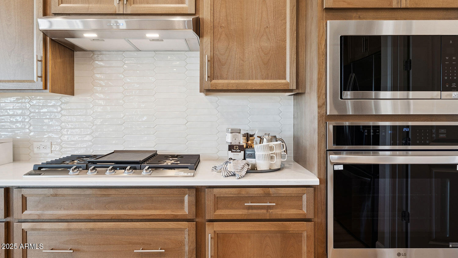 5535 W Windmill Lane