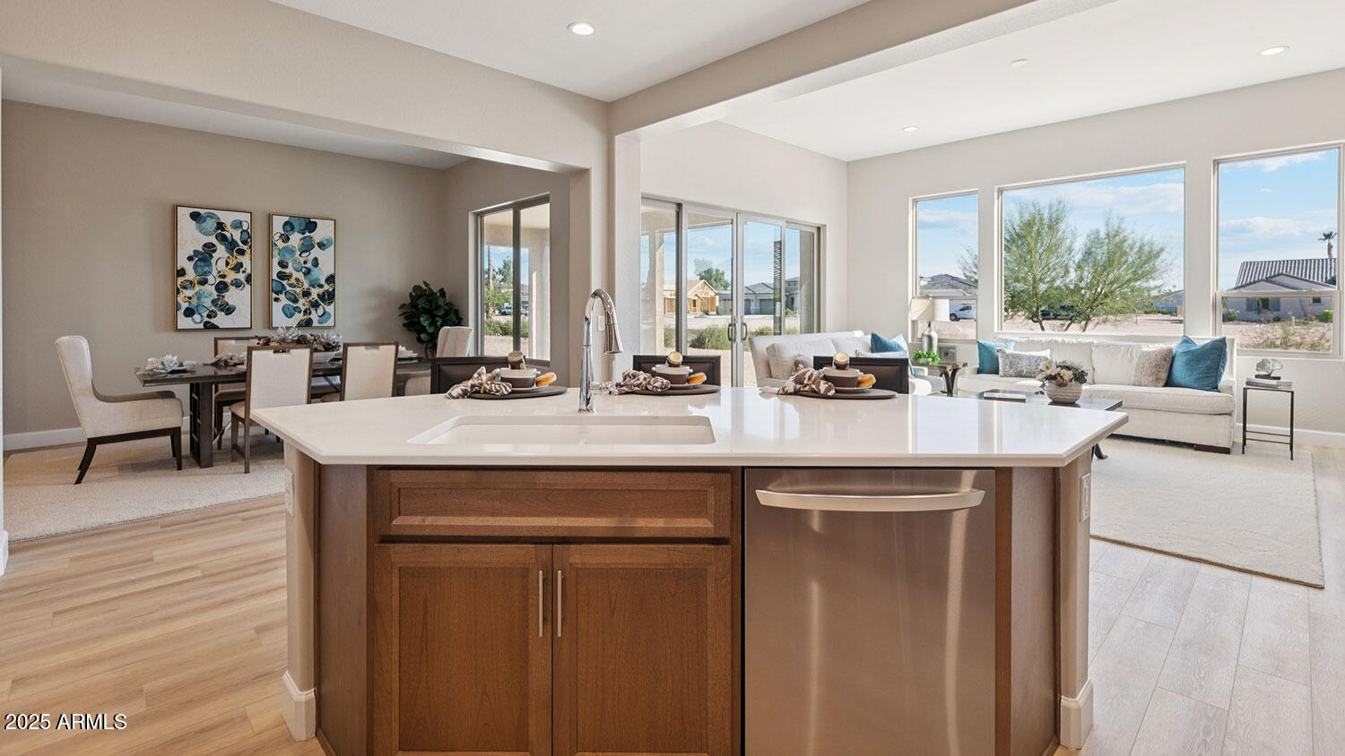 5535 W Windmill Lane