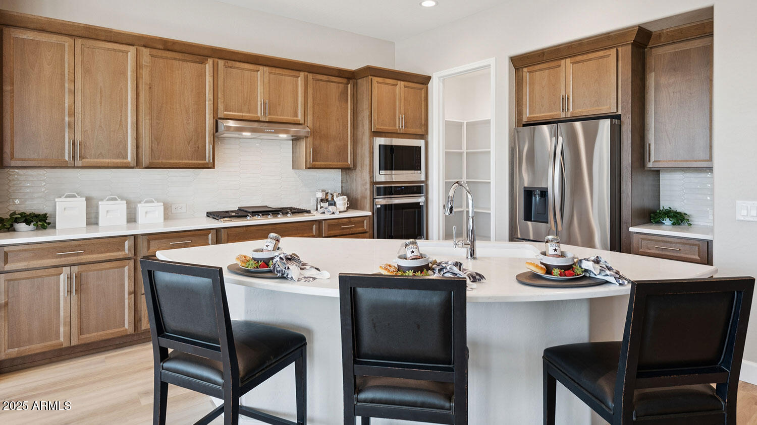 5535 W Windmill Lane