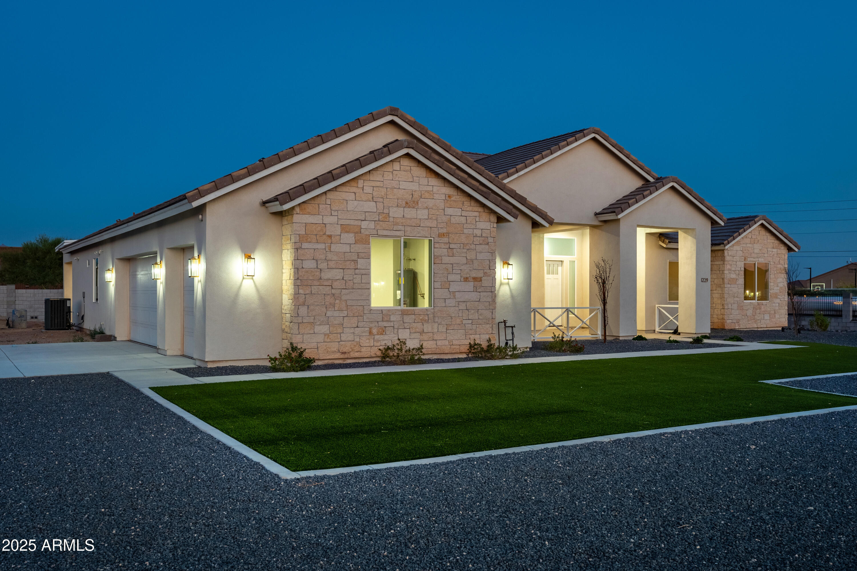 1229 N 106TH Place