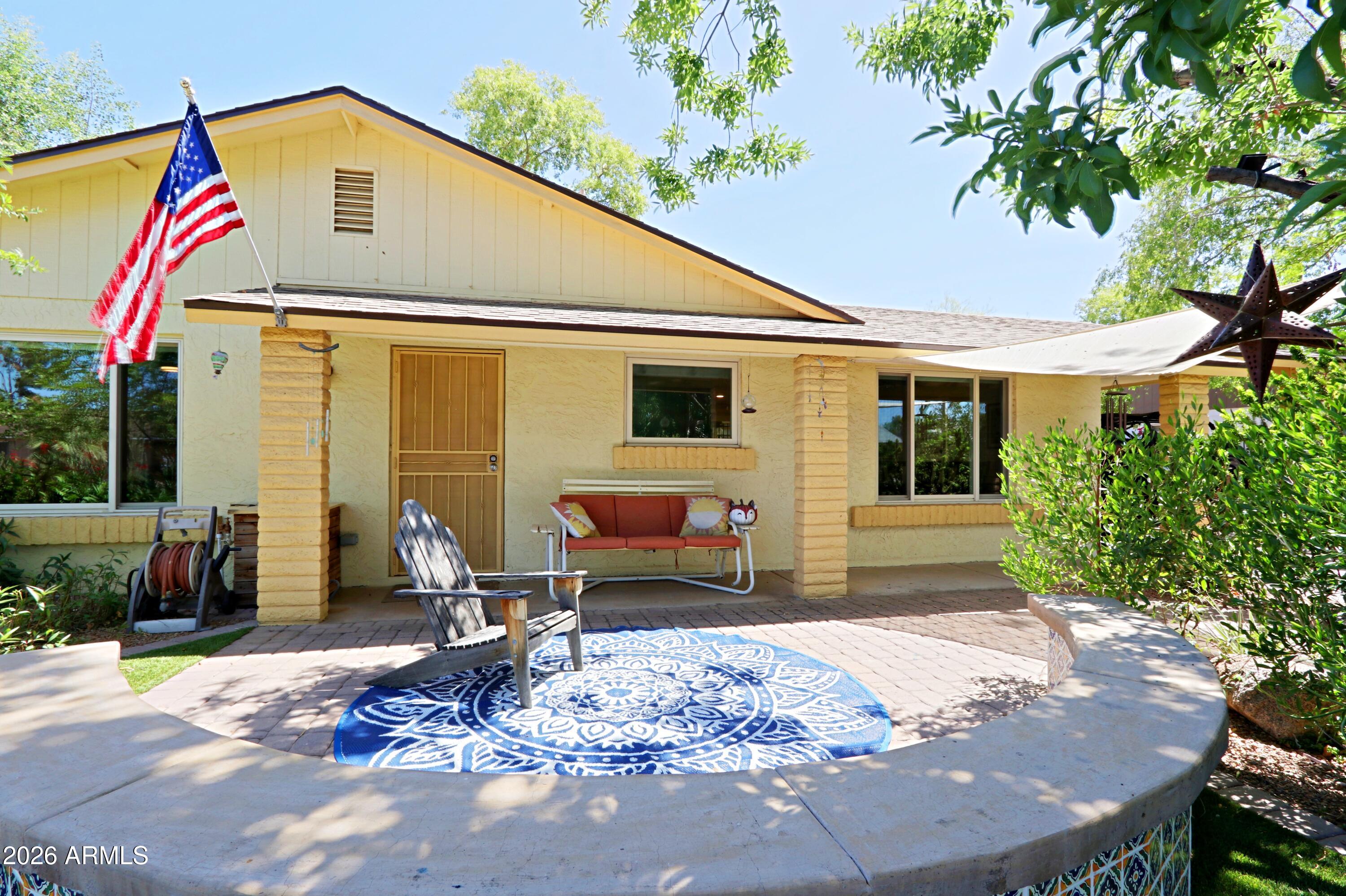 703 E AUBURN Drive