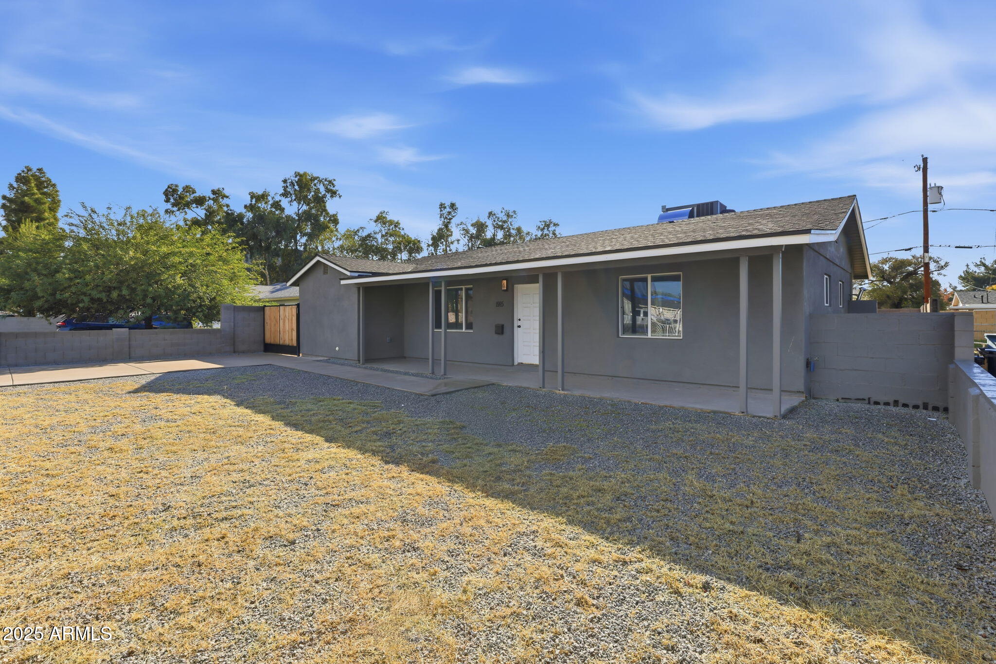 1915 W MISSOURI Avenue