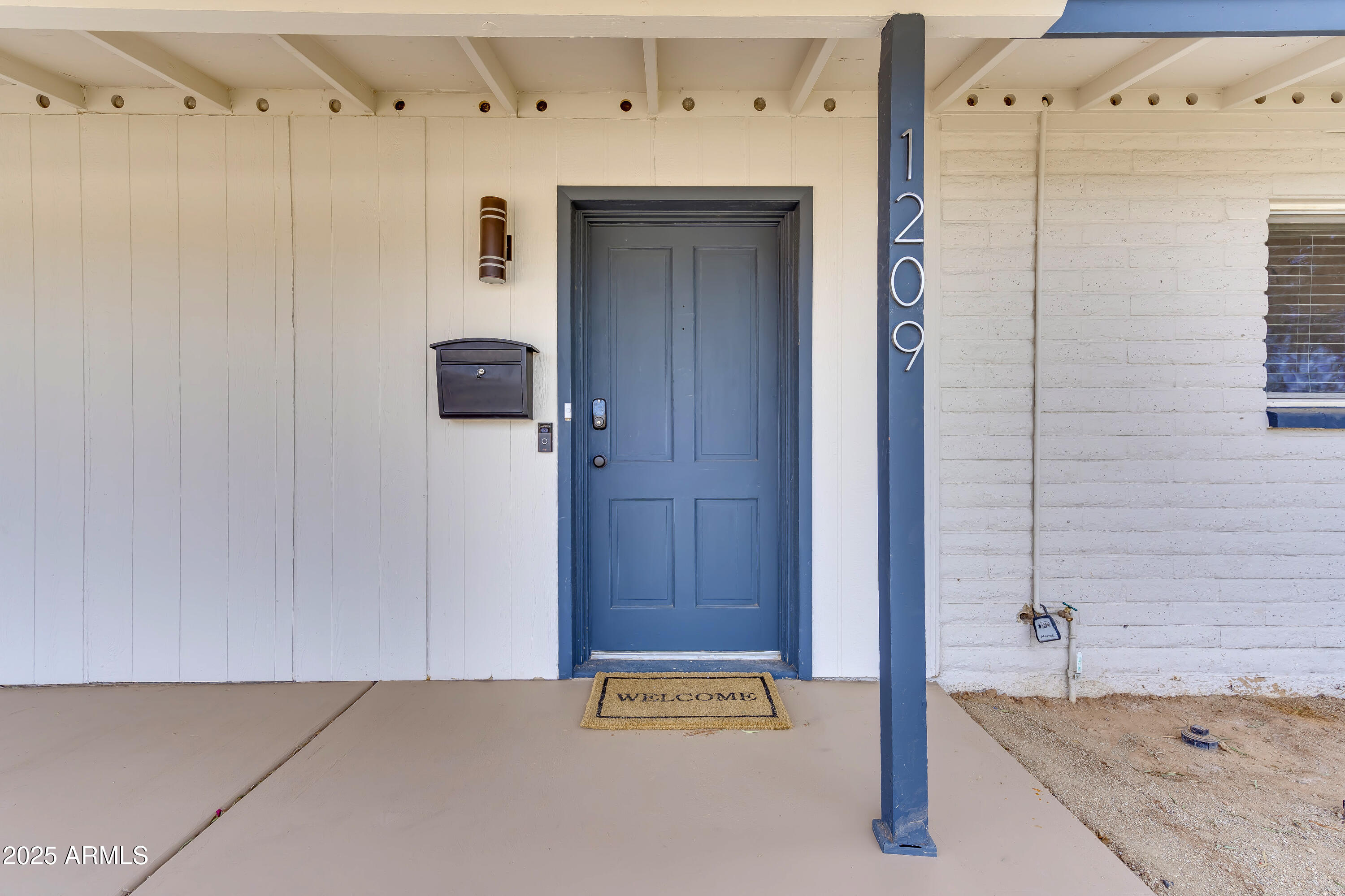 1209 E MARIGOLD Lane